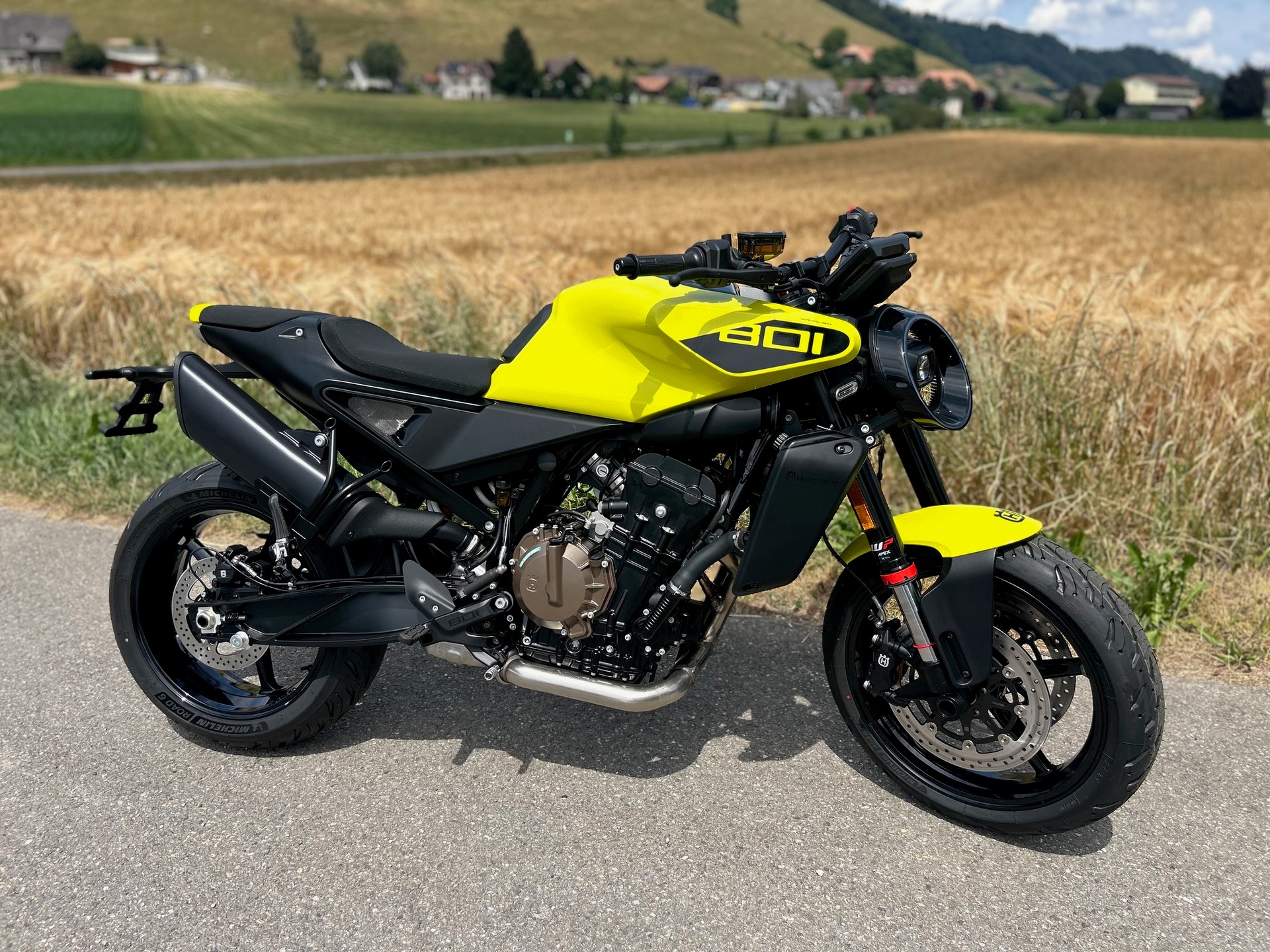 HUSQVARNA SVARTPILEN 801-image-0