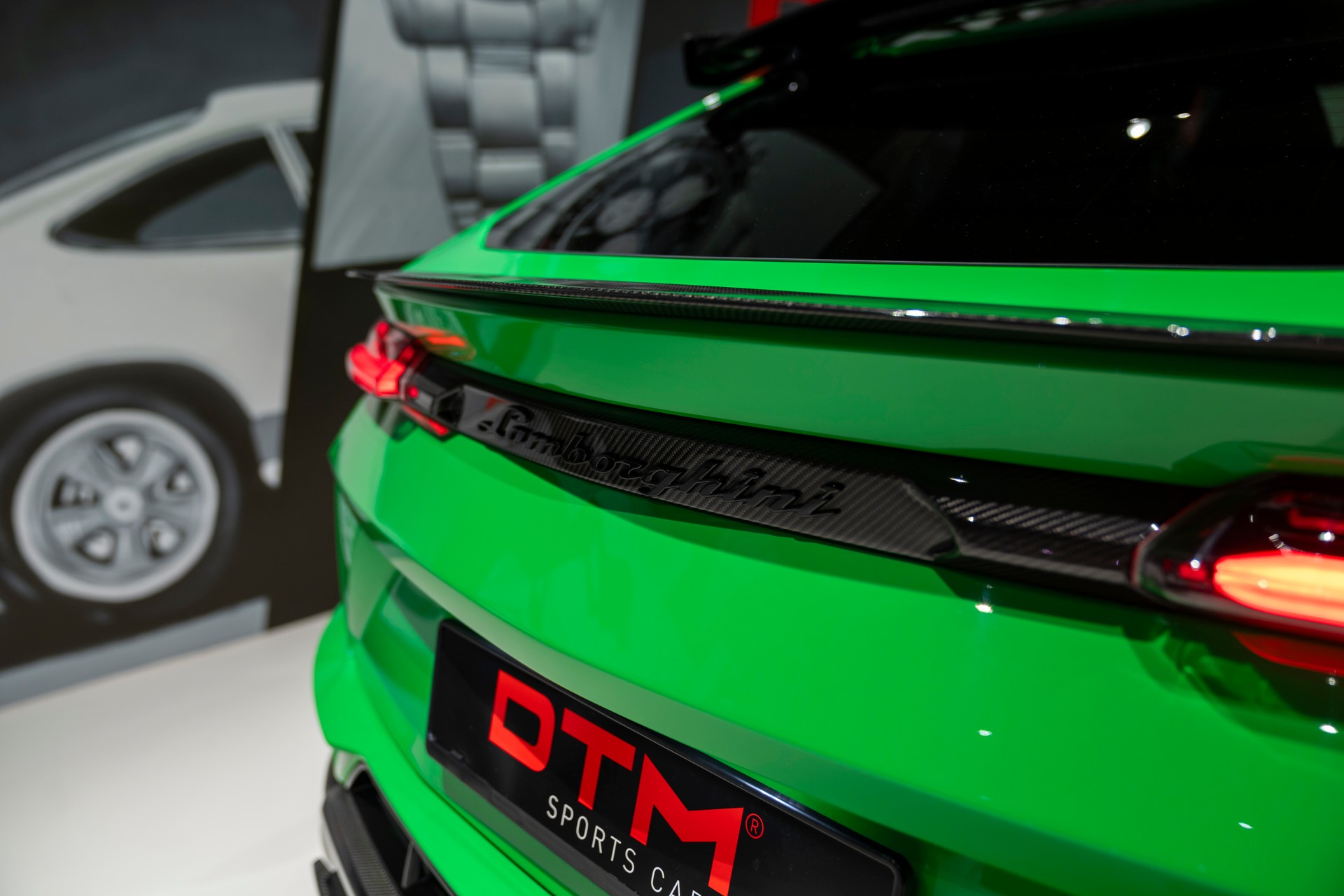 LAMBORGHINI Urus Performante-image-12