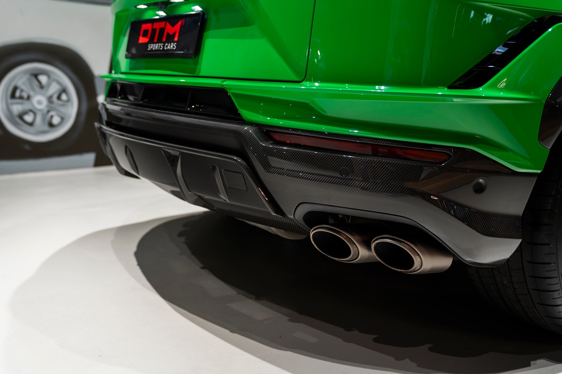 LAMBORGHINI Urus Performante-image-11