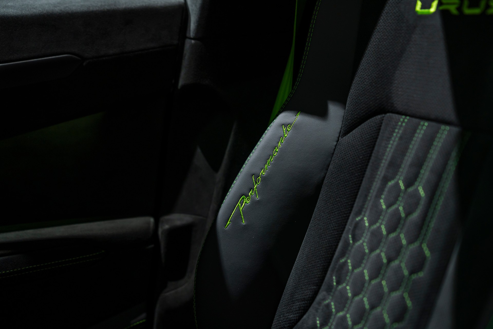 LAMBORGHINI Urus Performante-image-21