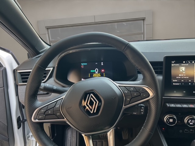 RENAULT Clio E-Tech techno Hybrid-image-5