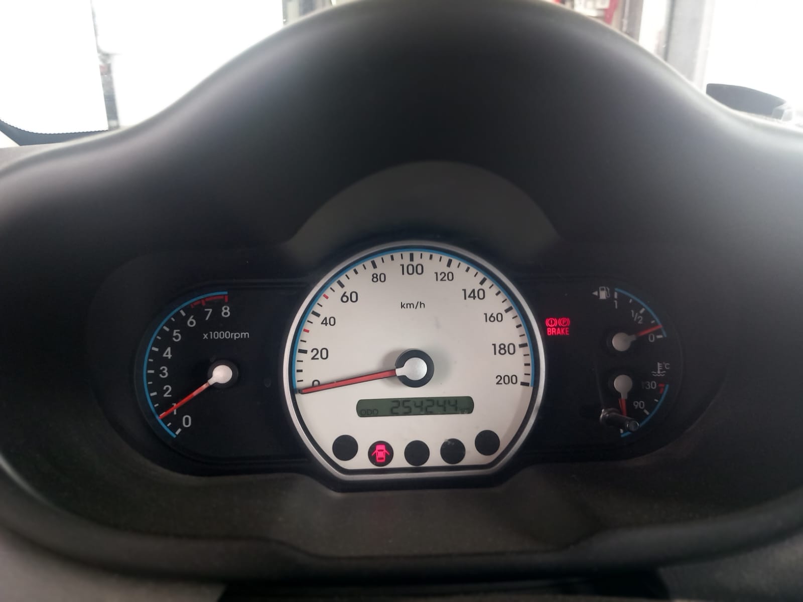 HYUNDAI i10 1.1 Comfort-image-4