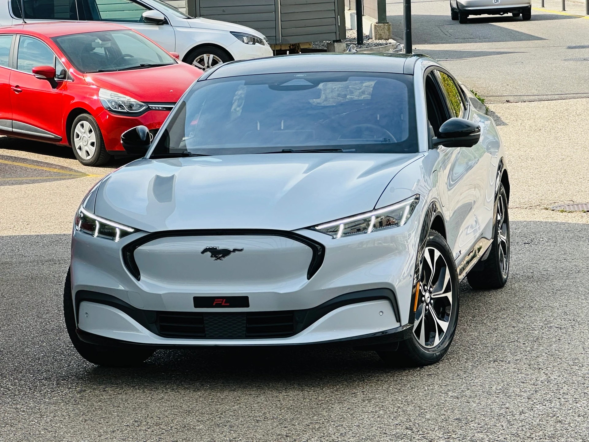 FORD Mustang MACH-E First Edition AWD 91 kWh-showroom-element-3