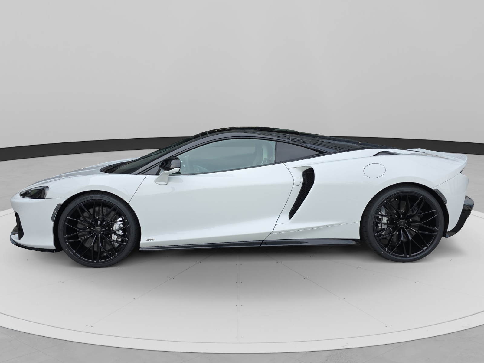 McLAREN GTS Performance-showroom-element-1