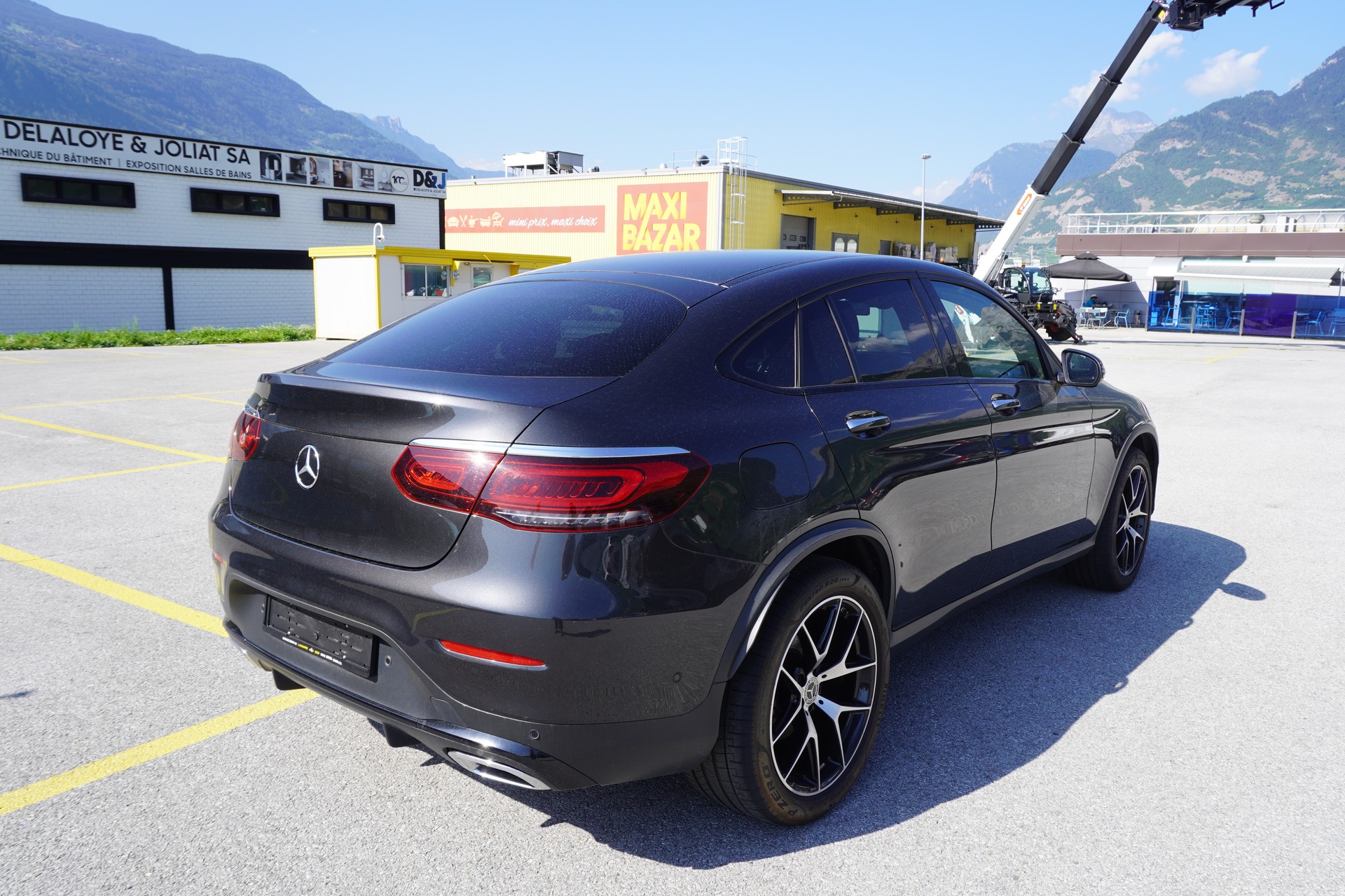 MERCEDES-BENZ GLC Coupé 300 AMG Line 4Matic 9G-Tronic-showroom-element-3