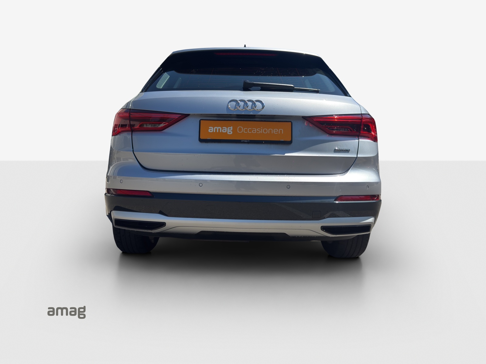 AUDI Q3 40 TDI advanced quattro S-tronic-showroom-element-3