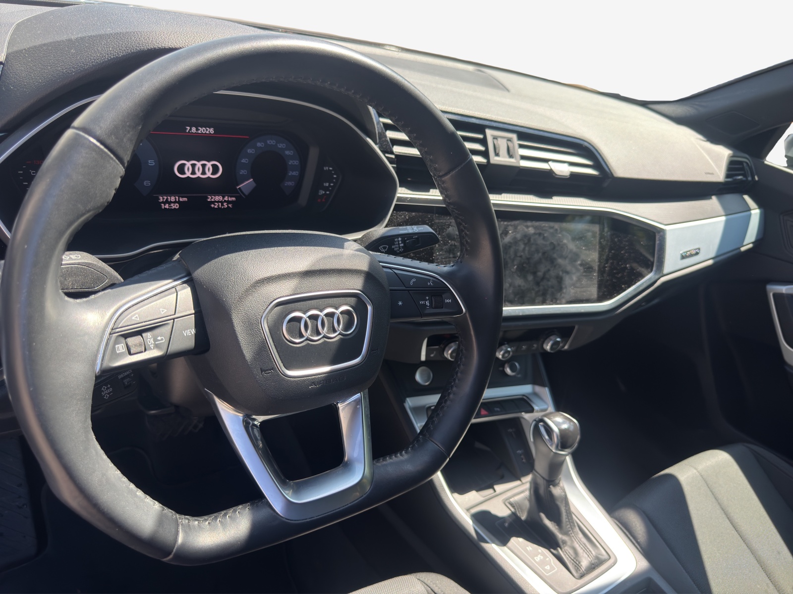 AUDI Q3 40 TDI advanced quattro S-tronic-image-10