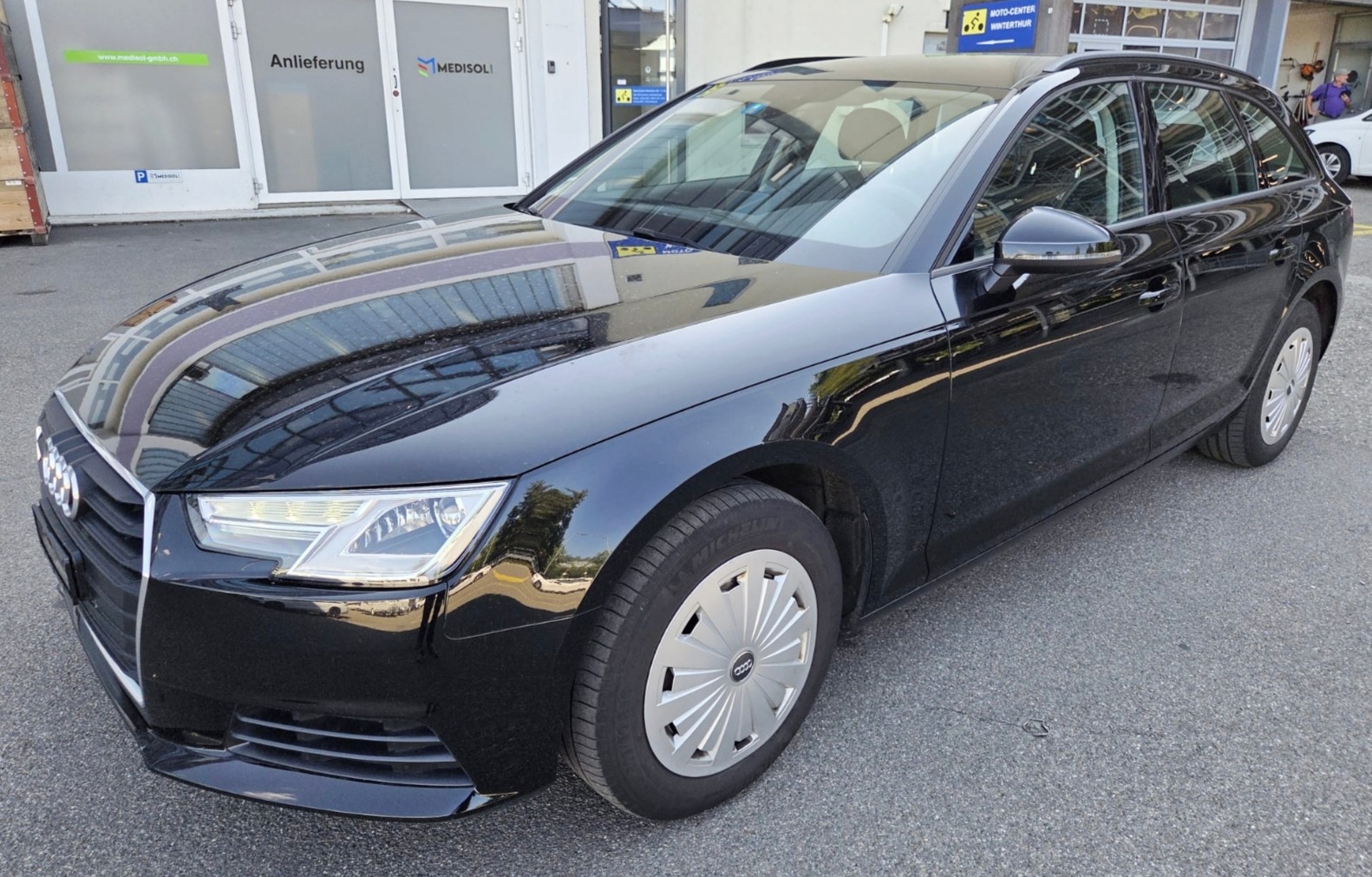 AUDI A4 Avant 2.0 TDI S-tronic-image-2