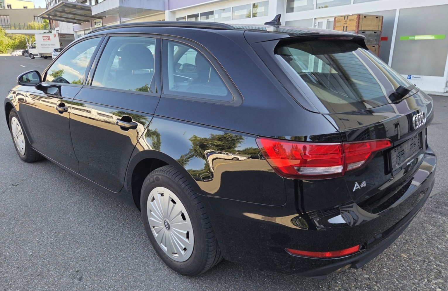 AUDI A4 Avant 2.0 TDI S-tronic-image-4