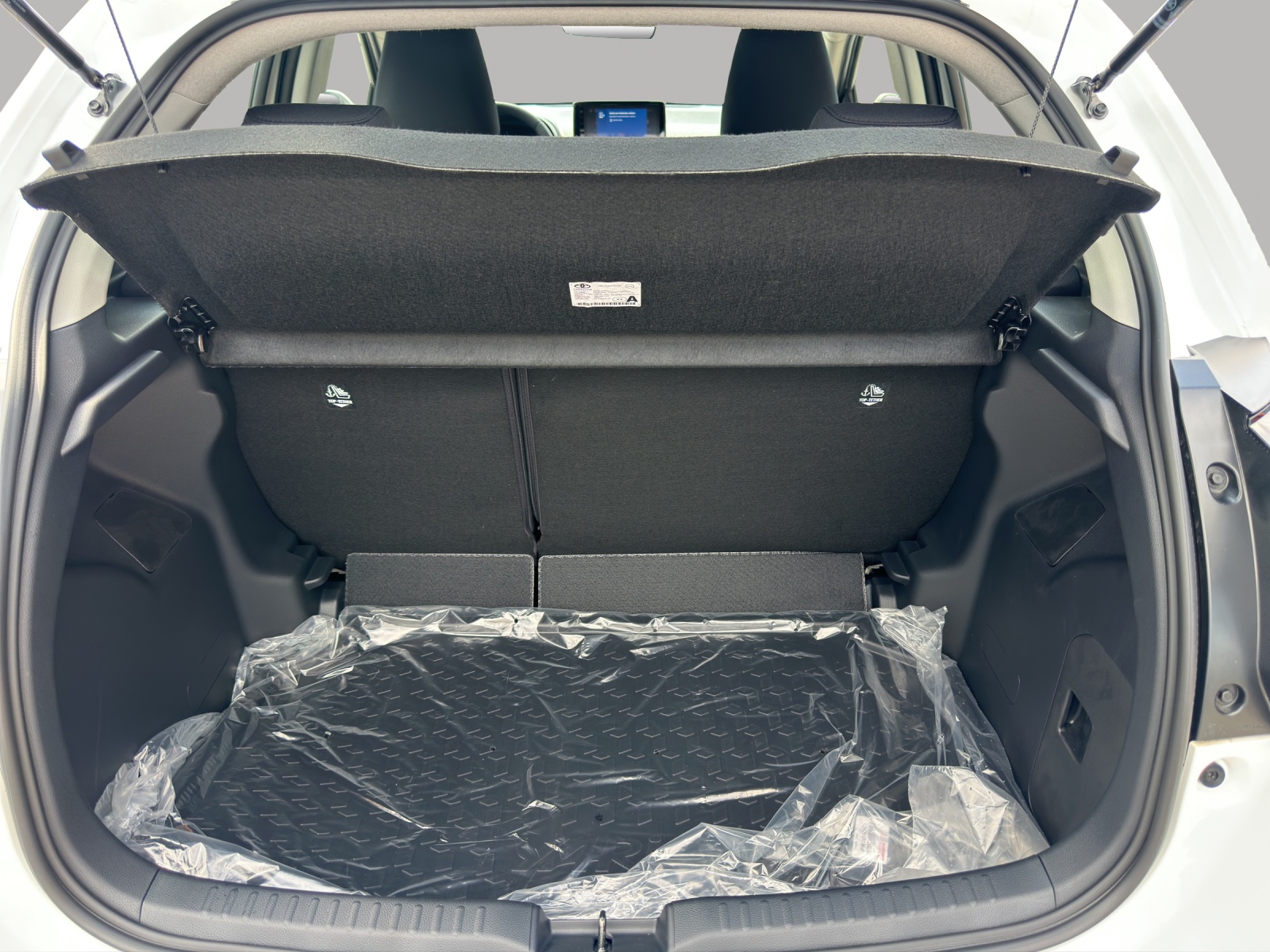 TOYOTA Yaris 1.5 Active Drive e-CVT-image-15
