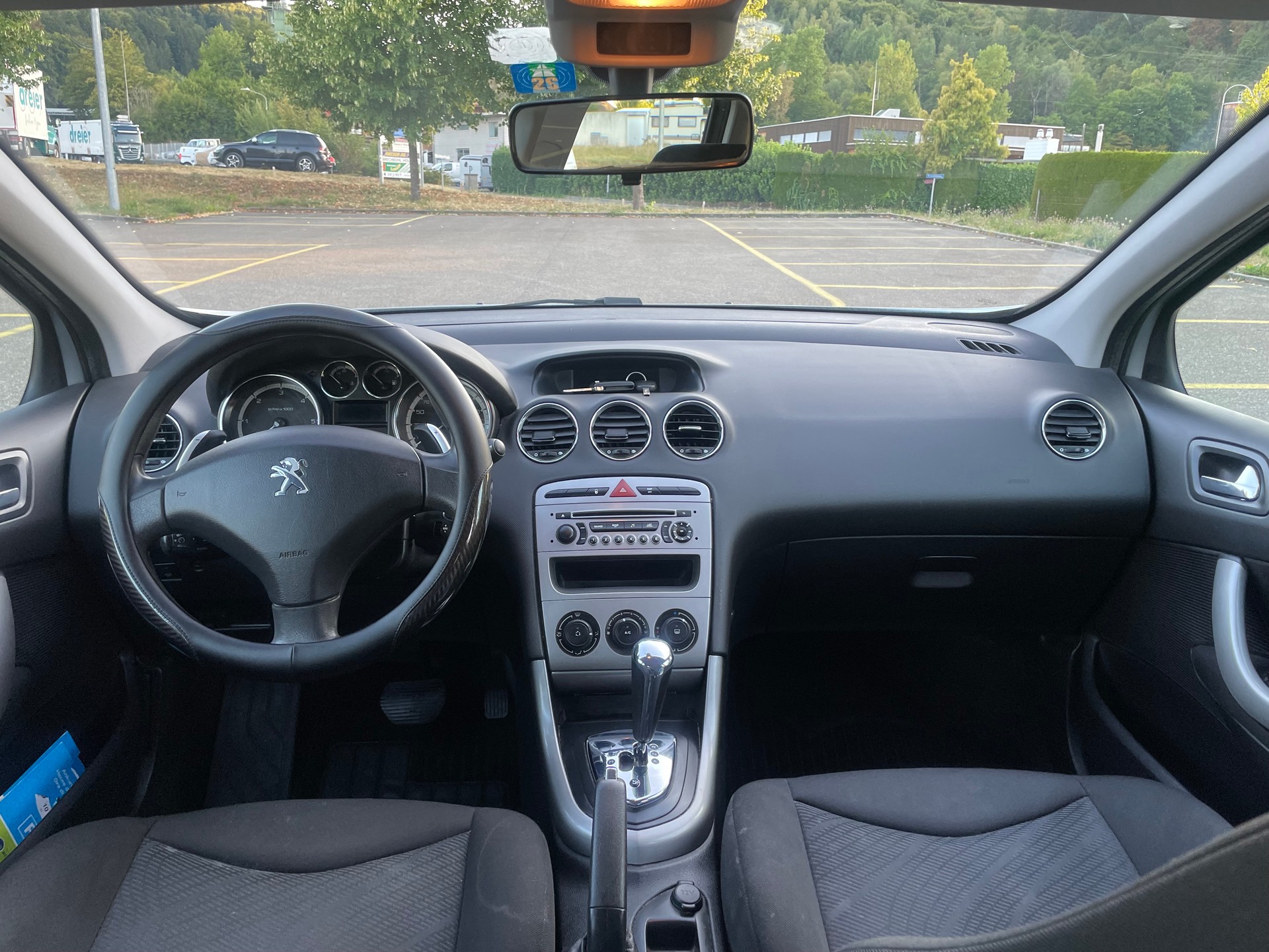 PEUGEOT 308 SW 1.6 HDI Access EGS6-image-8