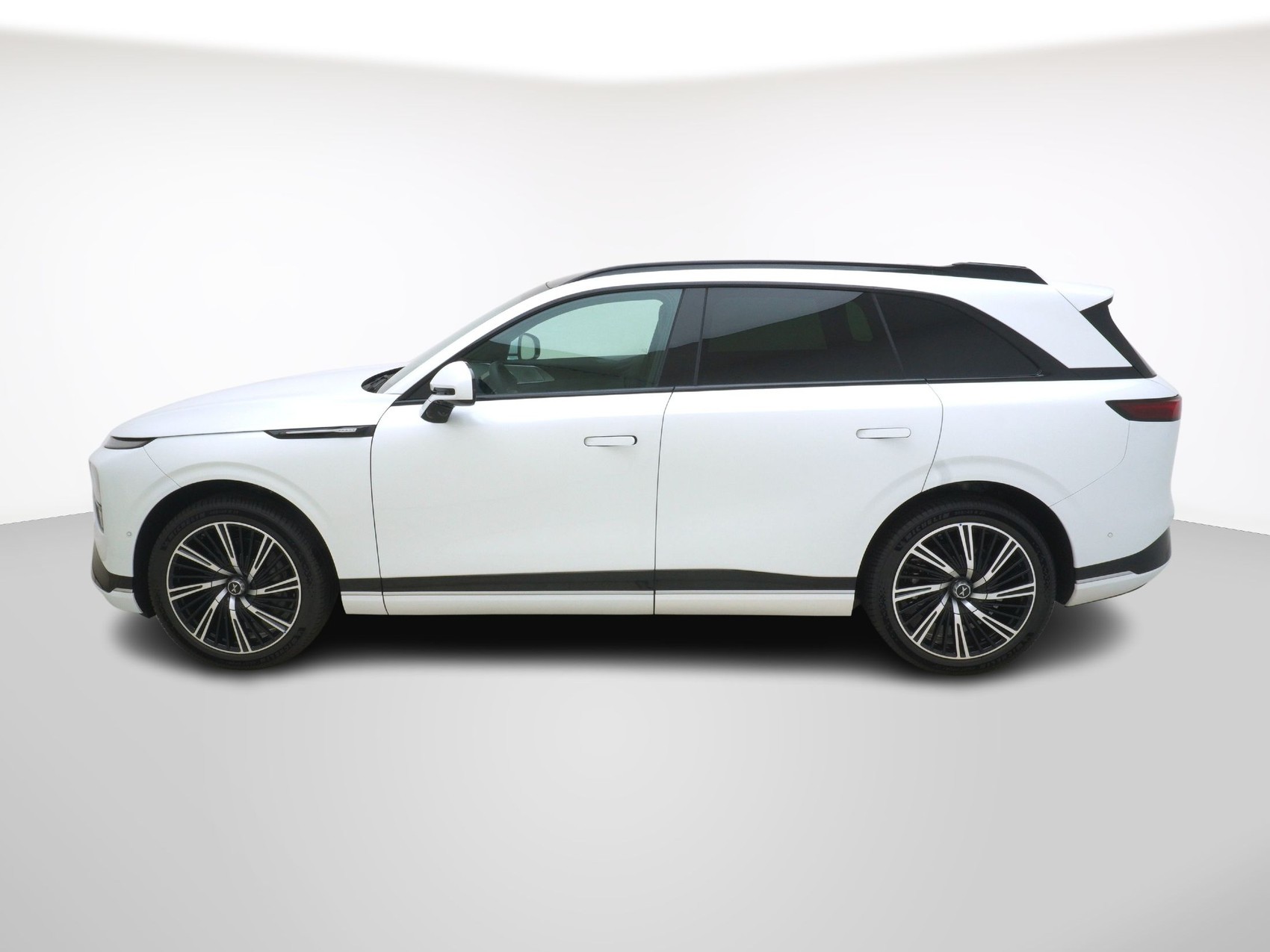XPENG G9 Performance AWD-showroom-element-1