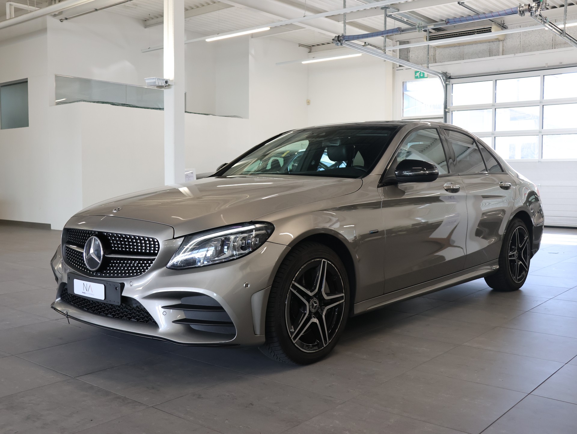 MERCEDES-BENZ Mercedes-Benz C300d E *Panoramadach* *Sitzheizung* *360 Kamera*-showroom-element-3