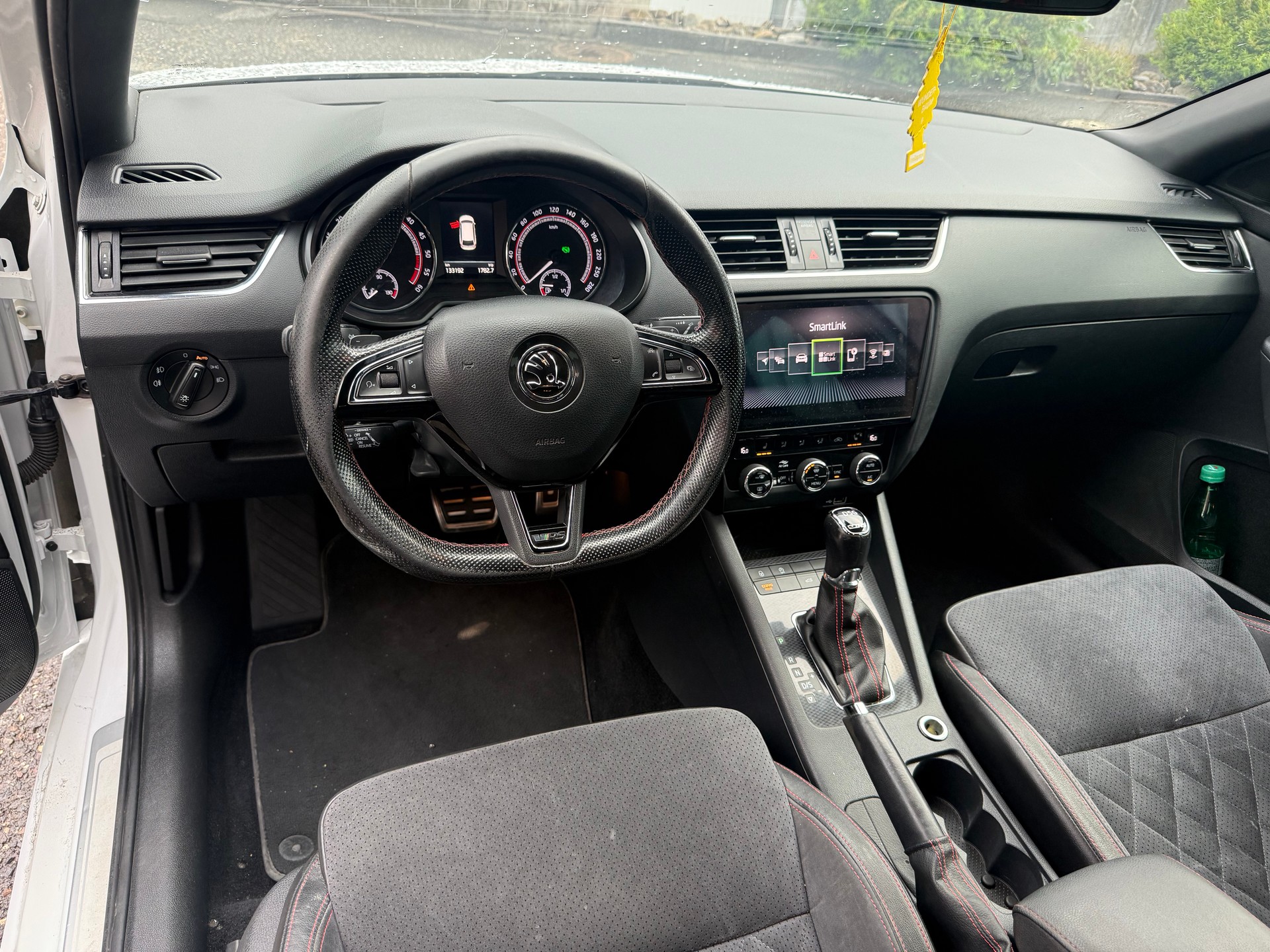 SKODA Octavia Combi 2.0 TDI RS 4x4 DSG-image-6