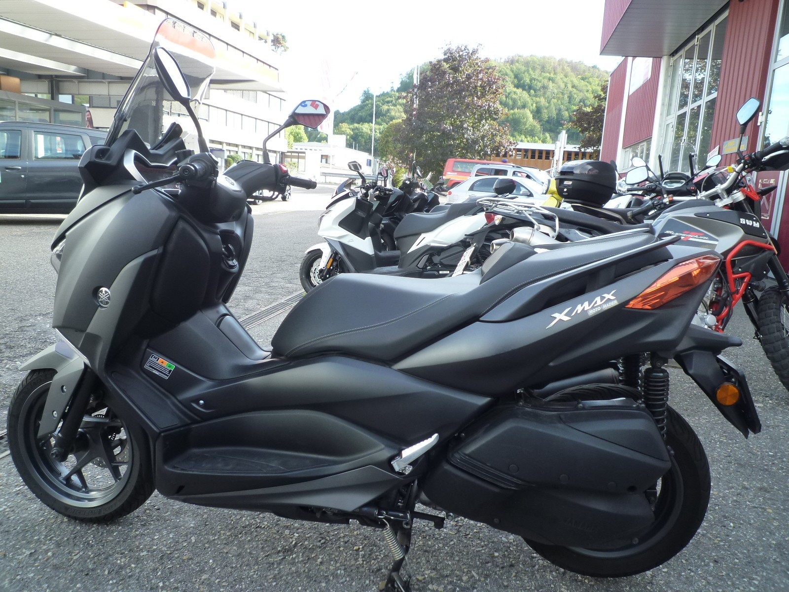 YAMAHA X-Max CZD 300 ABS-image-3