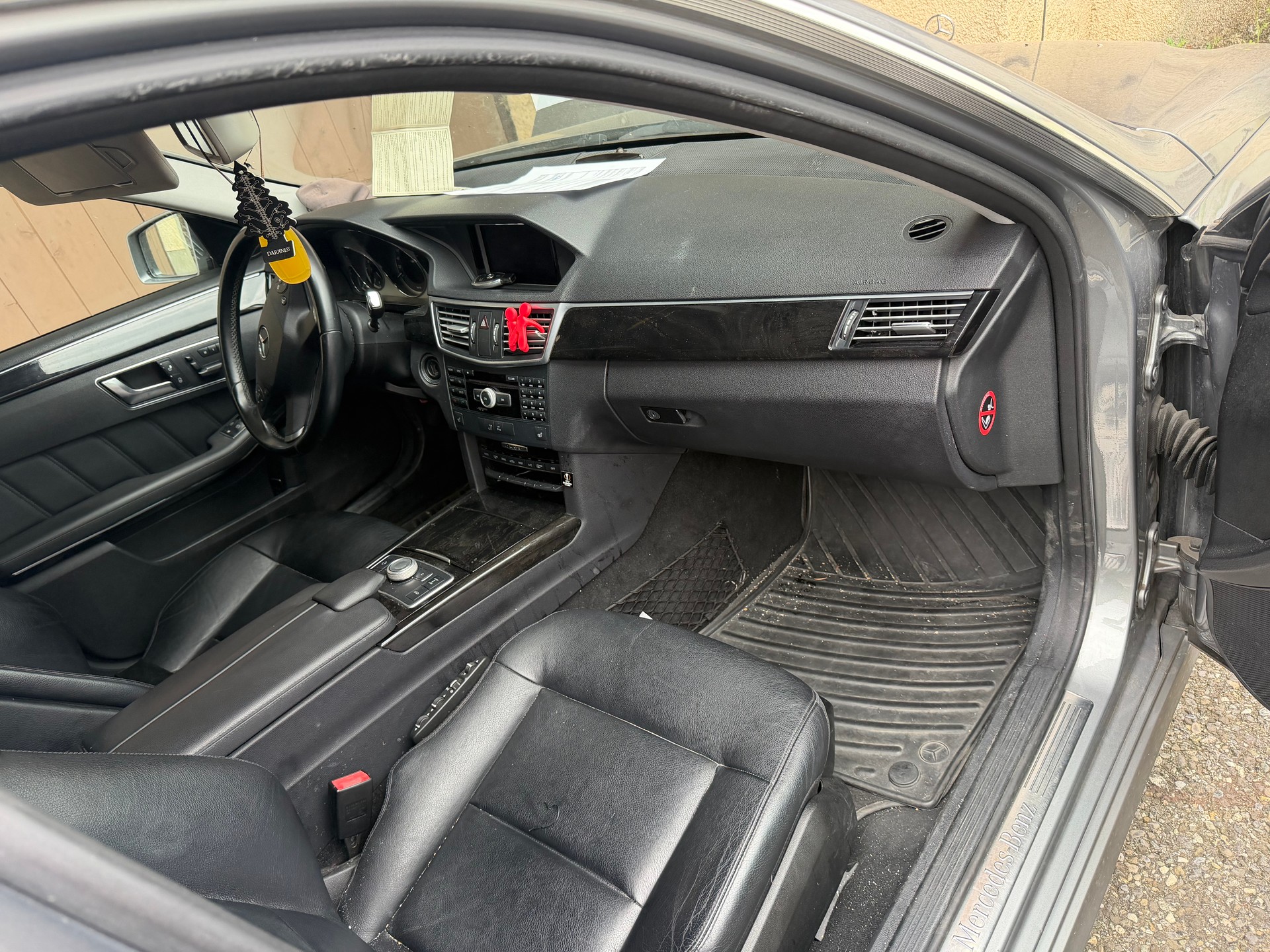 MERCEDES-BENZ E 350 CDI BlueEfficiency Elégance 4Matic 7G-Tronic-showroom-element-3