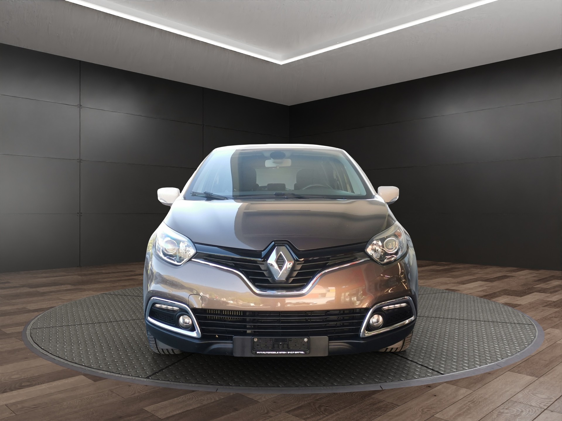 RENAULT Captur 1.2 T 16V Privilège EDC-showroom-element-2