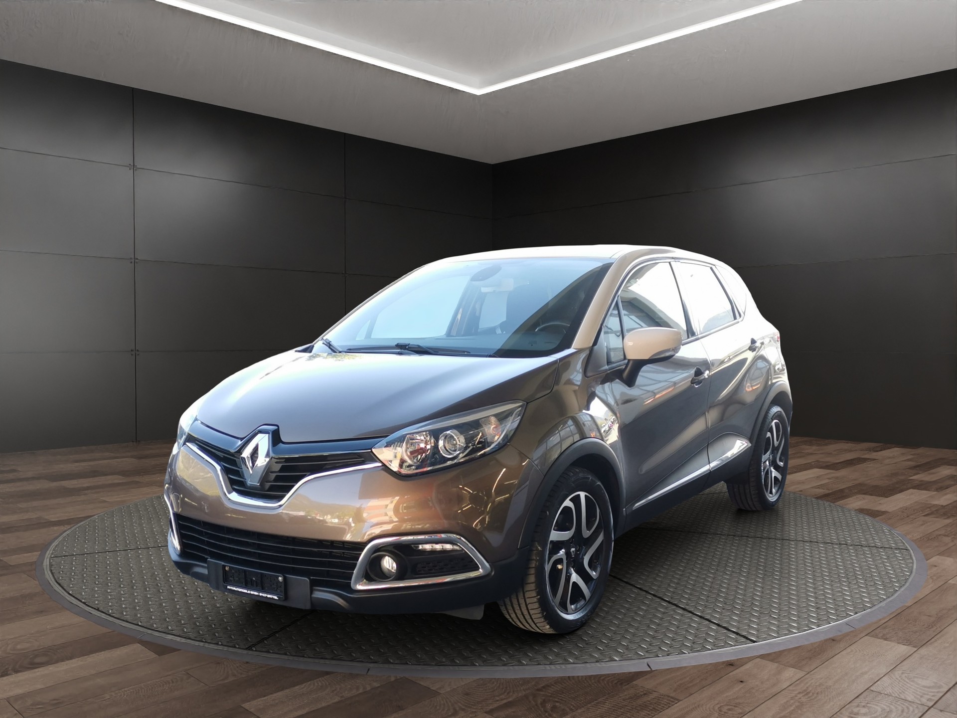 RENAULT Captur 1.2 T 16V Privilège EDC-showroom-element-1