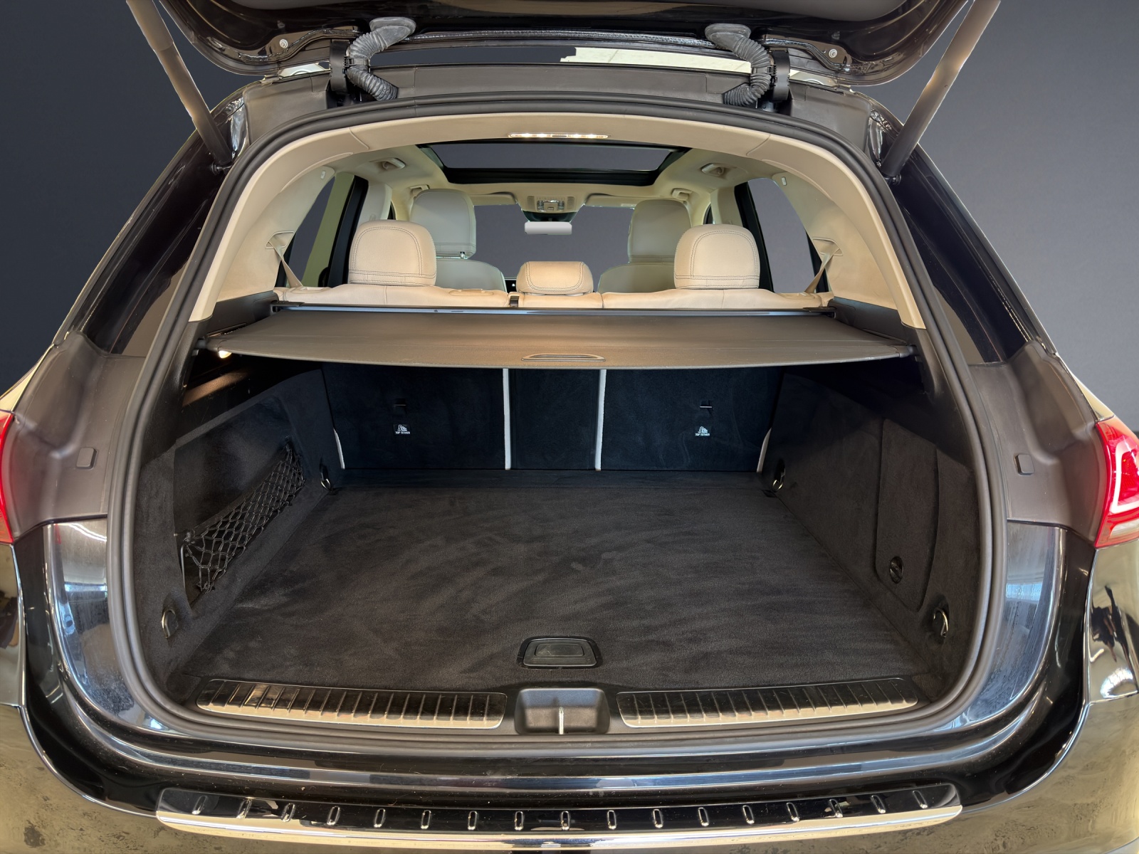 MERCEDES-BENZ GLE 300 d 4Matic-image-16