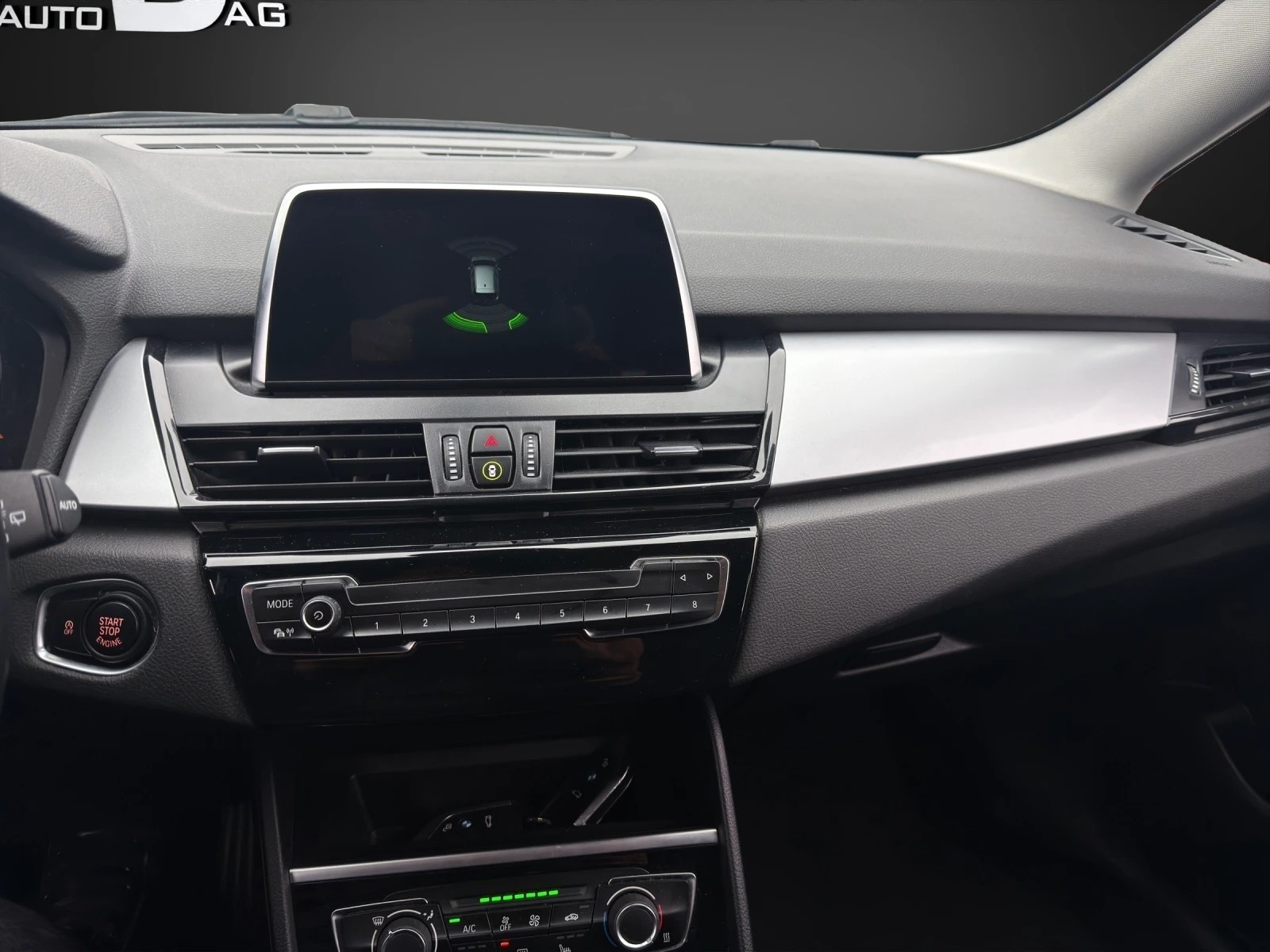 BMW 218i Gran Tourer Sport Line-image-12