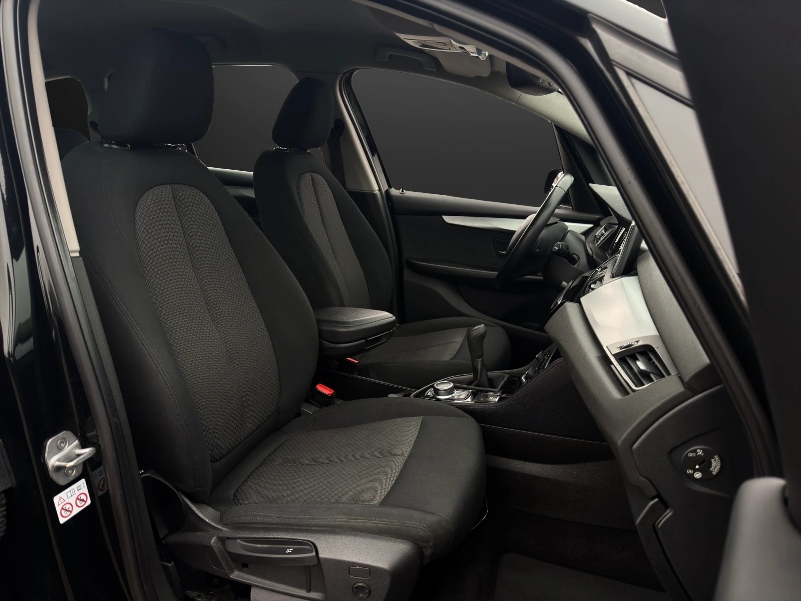 BMW 218i Gran Tourer Sport Line-image-8