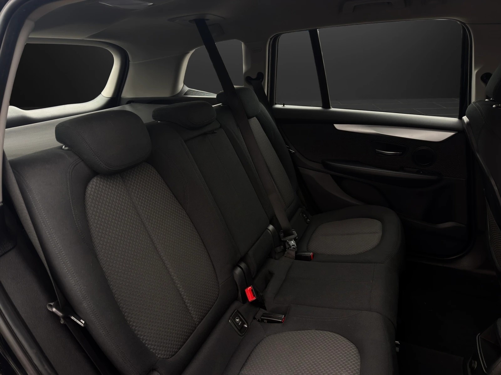 BMW 218i Gran Tourer Sport Line-image-13