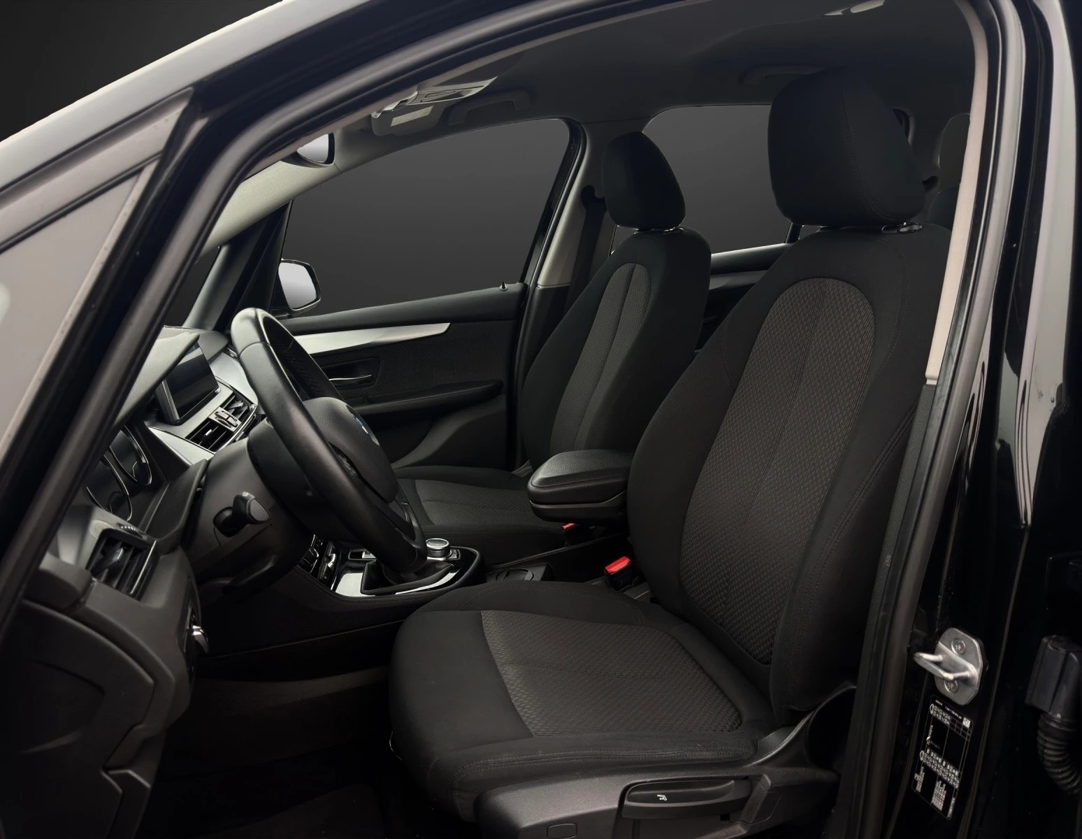 BMW 218i Gran Tourer Sport Line-image-6