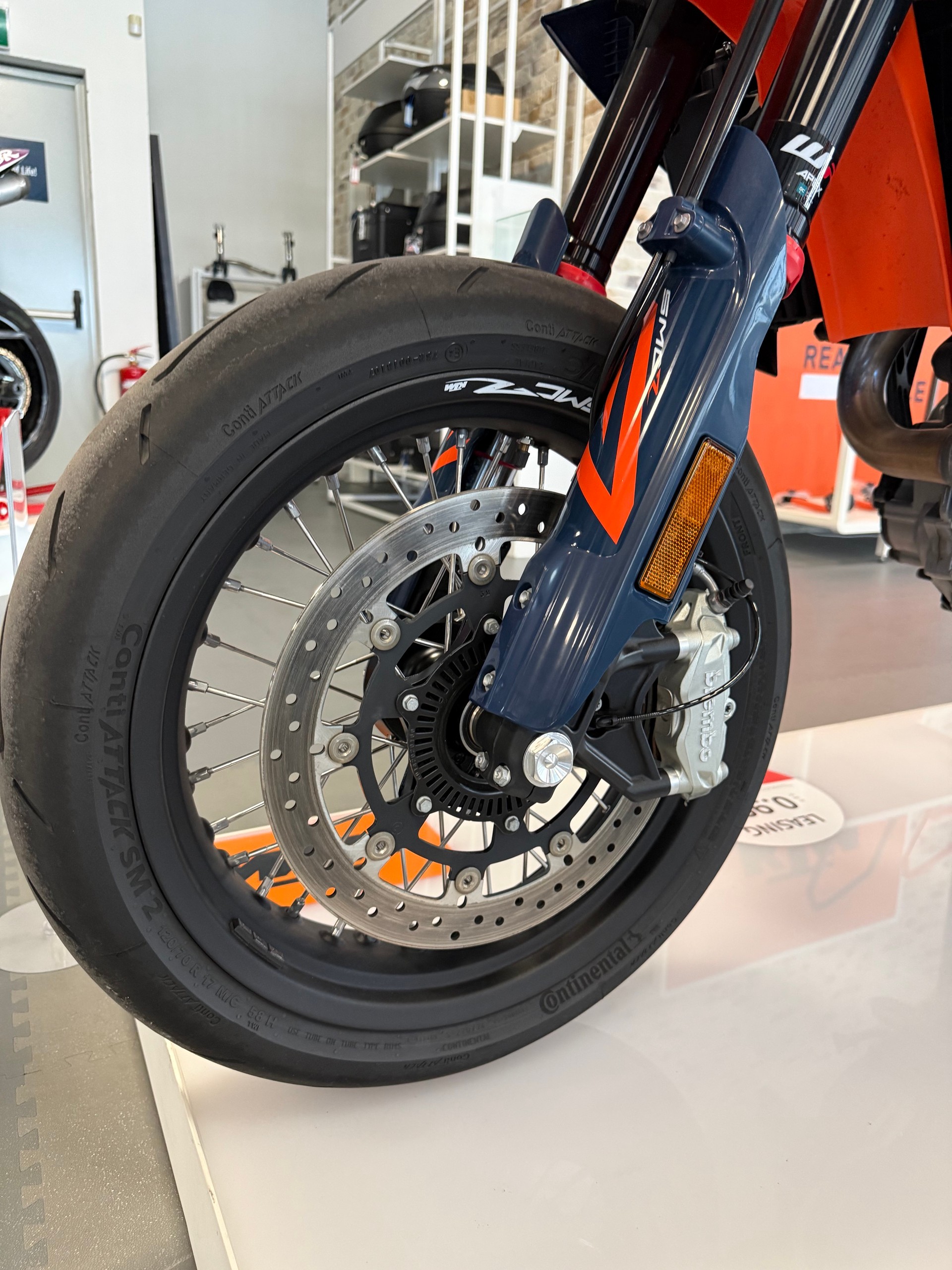 KTM 690 SMC R-image-9