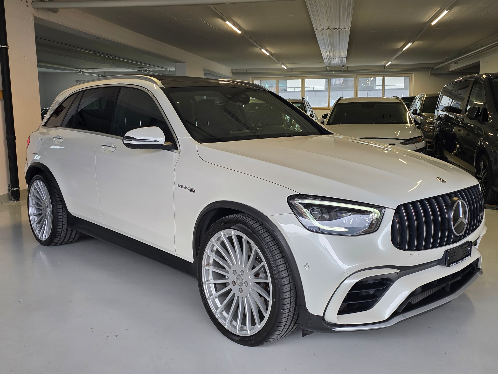 MERCEDES-BENZ GLC 63 AMG 4Matic+ 9G-Tronic-image-2