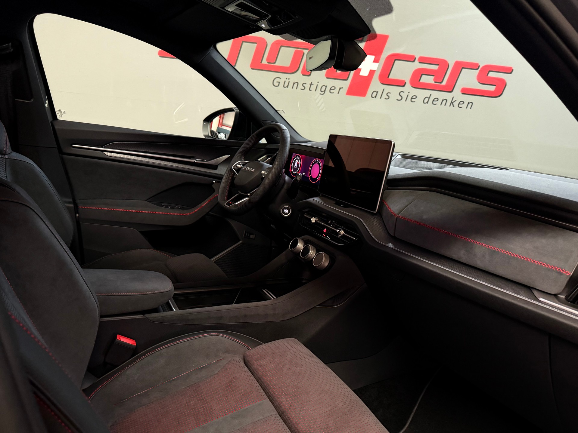 SKODA Kodiaq 2.0 TSI RS 4x4 7 Plätze-image-18