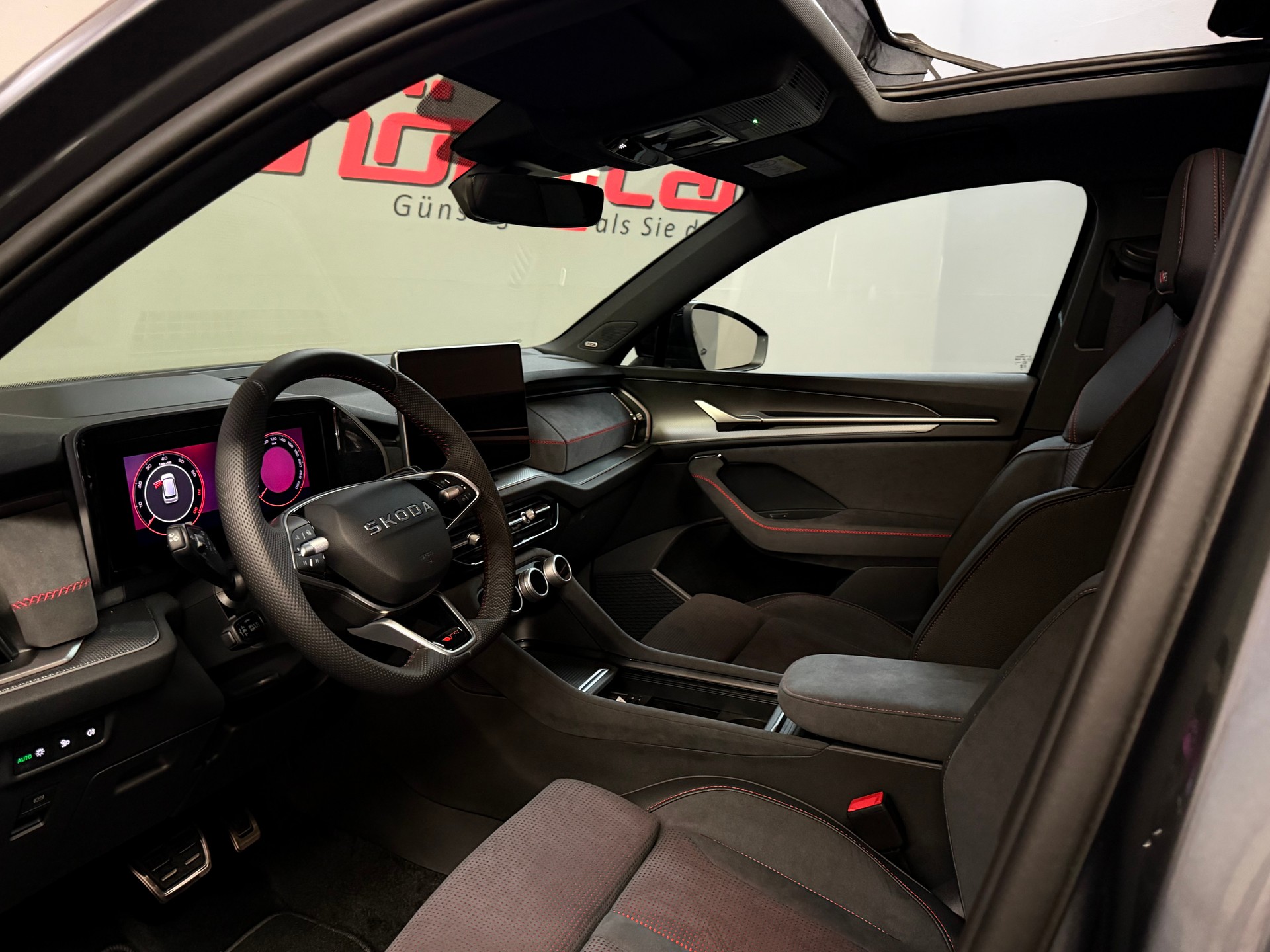 SKODA Kodiaq 2.0 TSI RS 4x4 7 Plätze-image-12