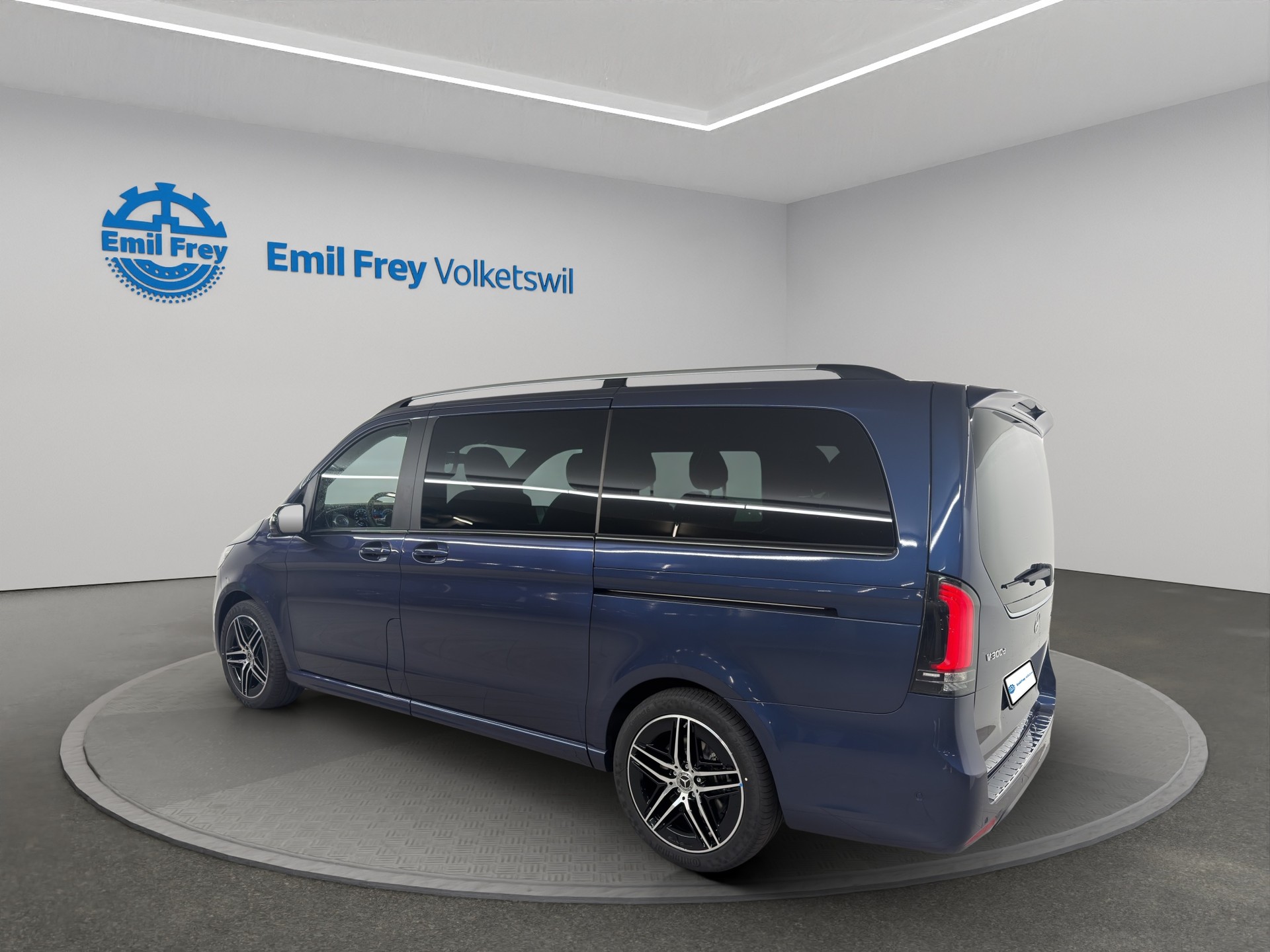 MERCEDES-BENZ V 300 d Swiss Ed. lang 4matic Van-showroom-element-2