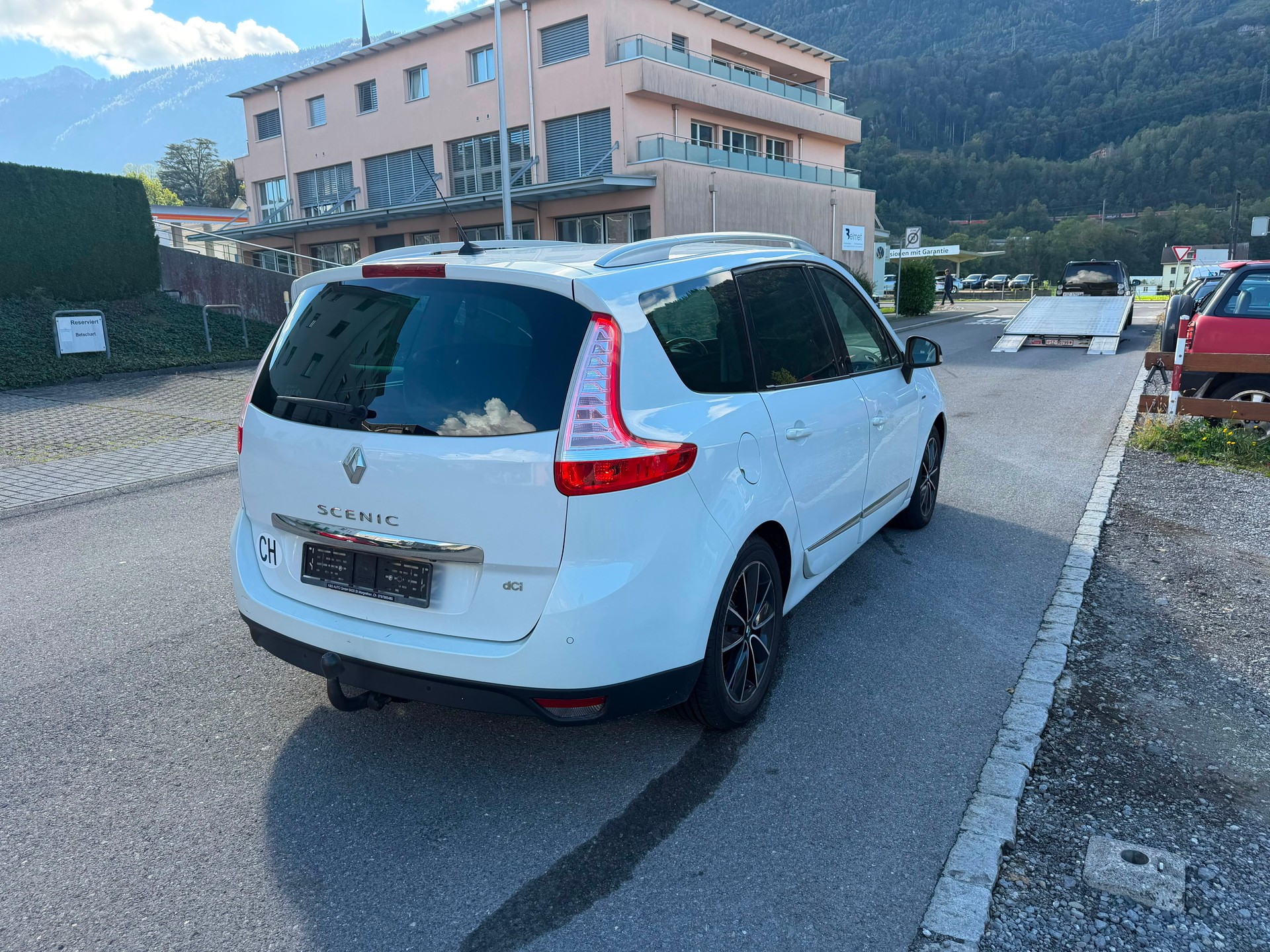 RENAULT Grand Scénic 1.5 dCi Bose Edition EDC-showroom-element-3