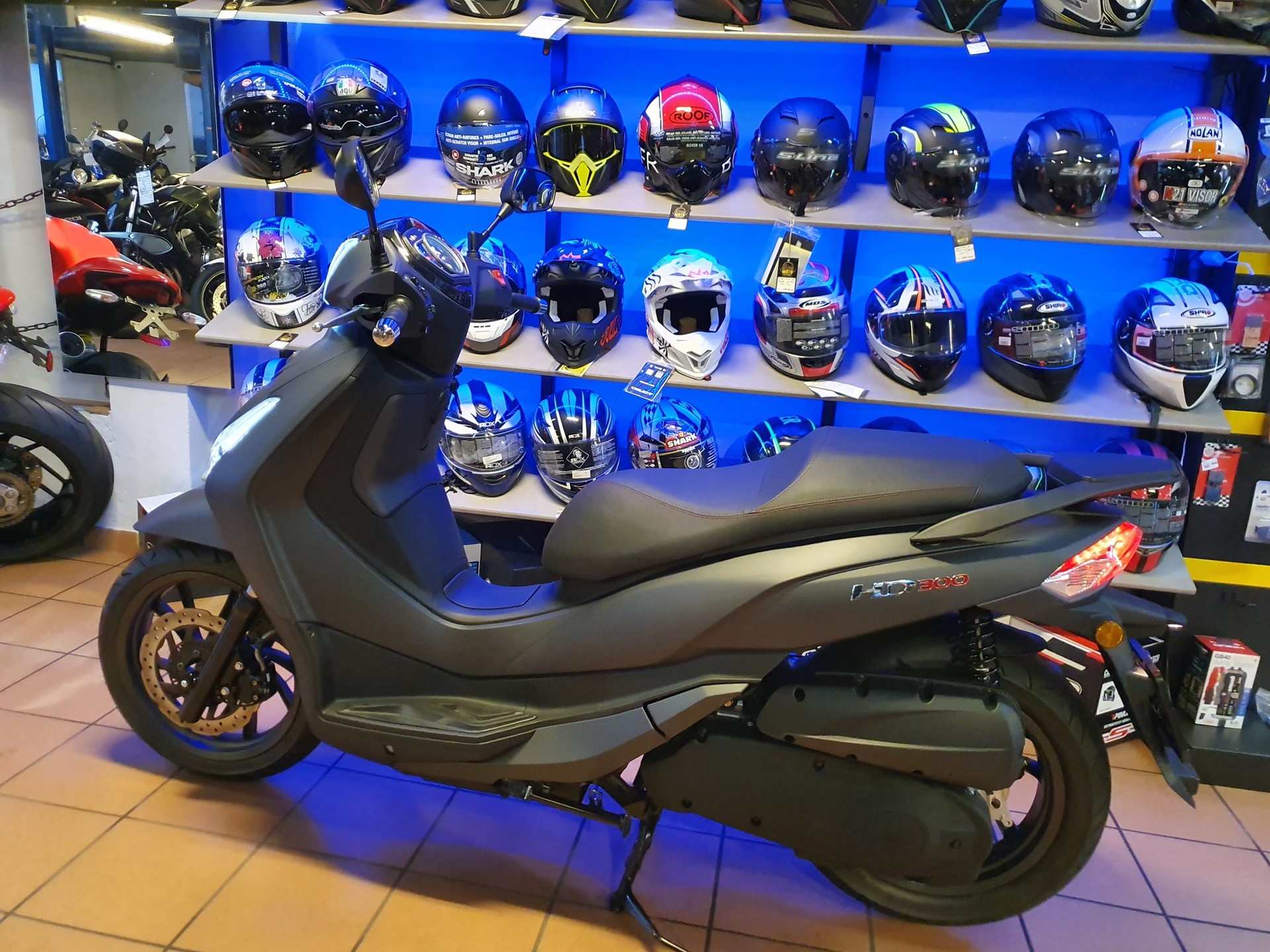 SYM HD 300i ABS-image-1