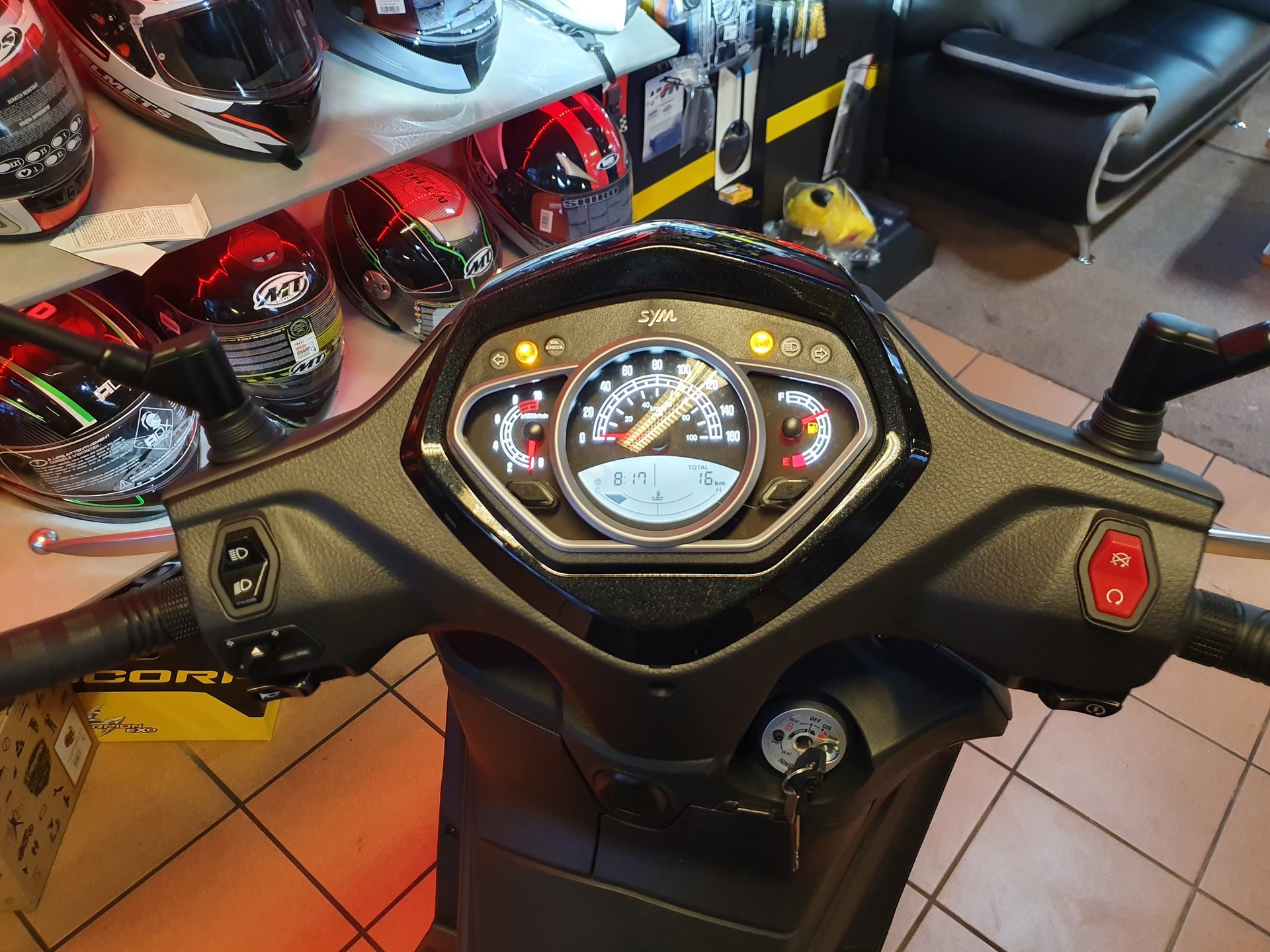 SYM HD 300i ABS-image-11