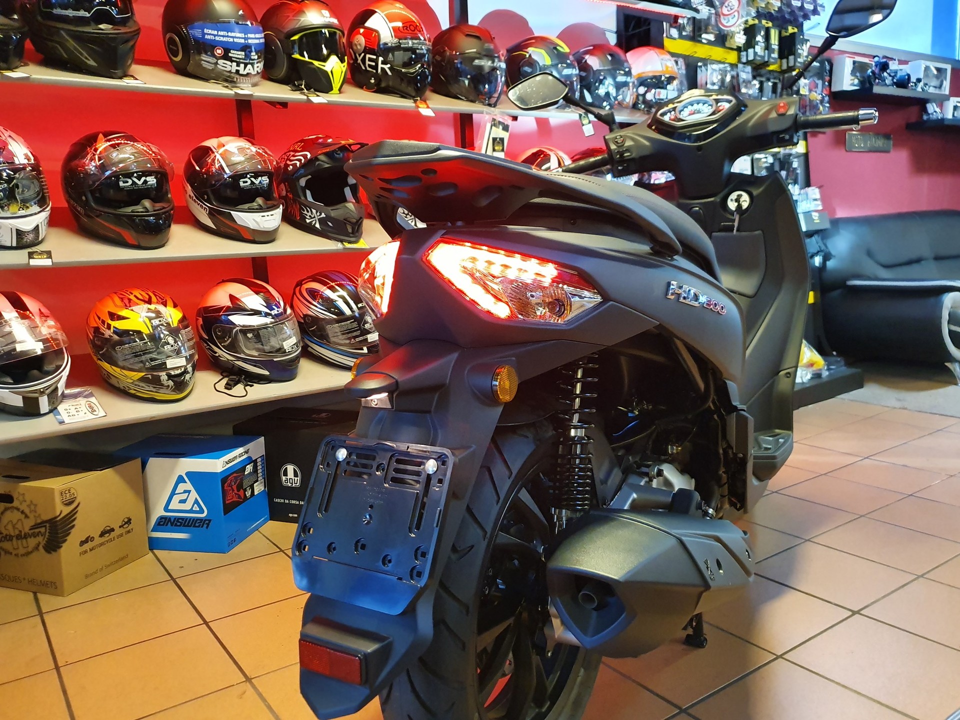 SYM HD 300i ABS-image-10