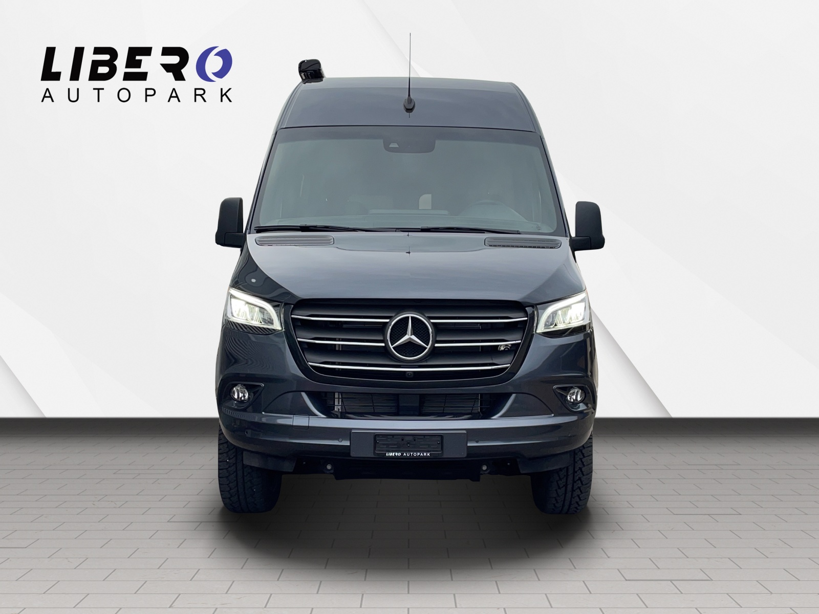 MERCEDES-BENZ 4x4 Inova Roadtrip 190 PS-image-1