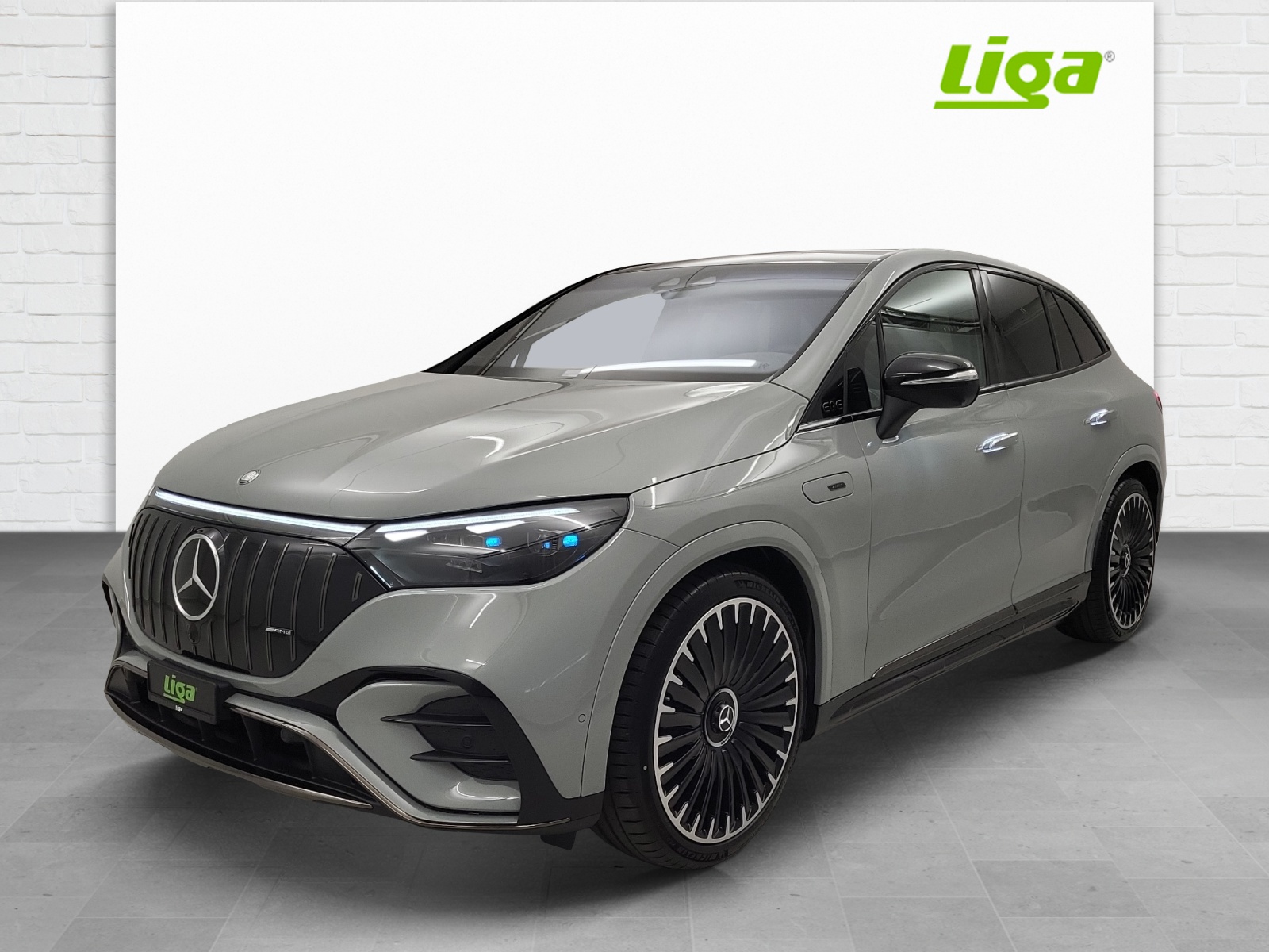 MERCEDES-BENZ AMG EQE 43 Executive Edition SUV-showroom-element-1