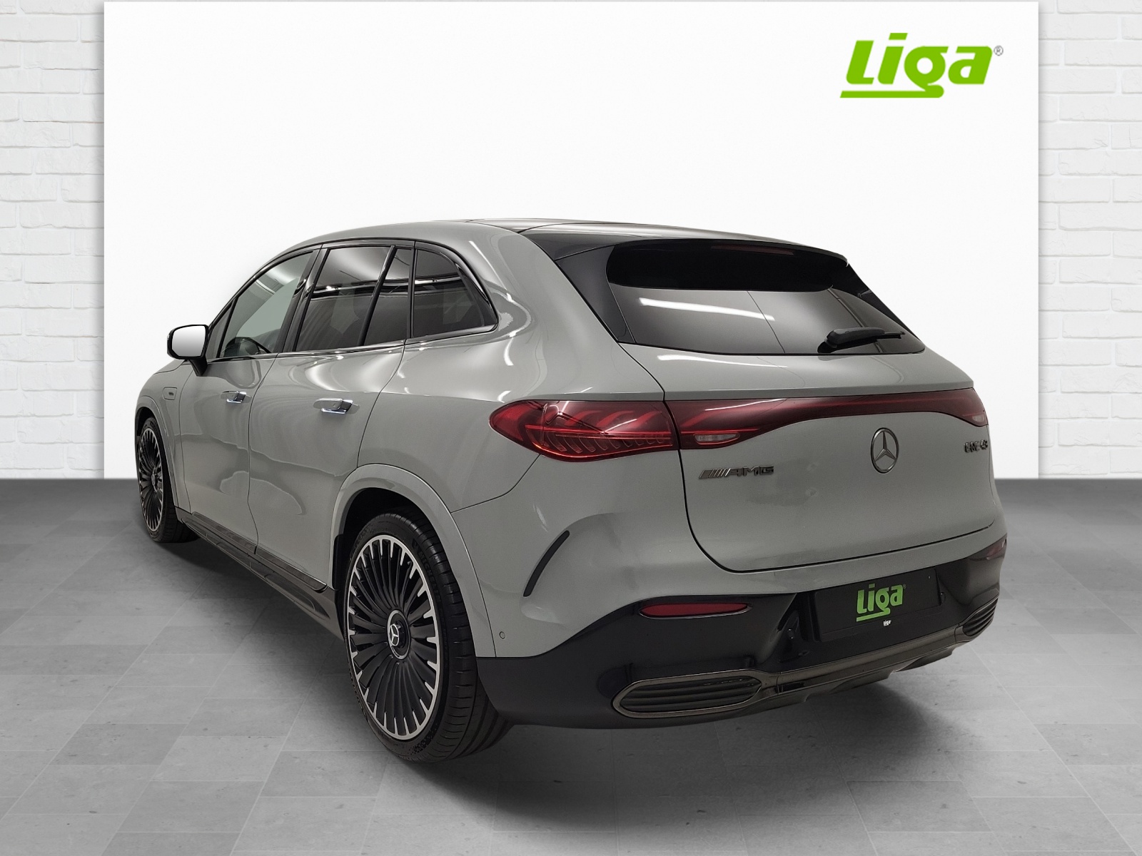 MERCEDES-BENZ AMG EQE 43 Executive Edition SUV-showroom-element-3