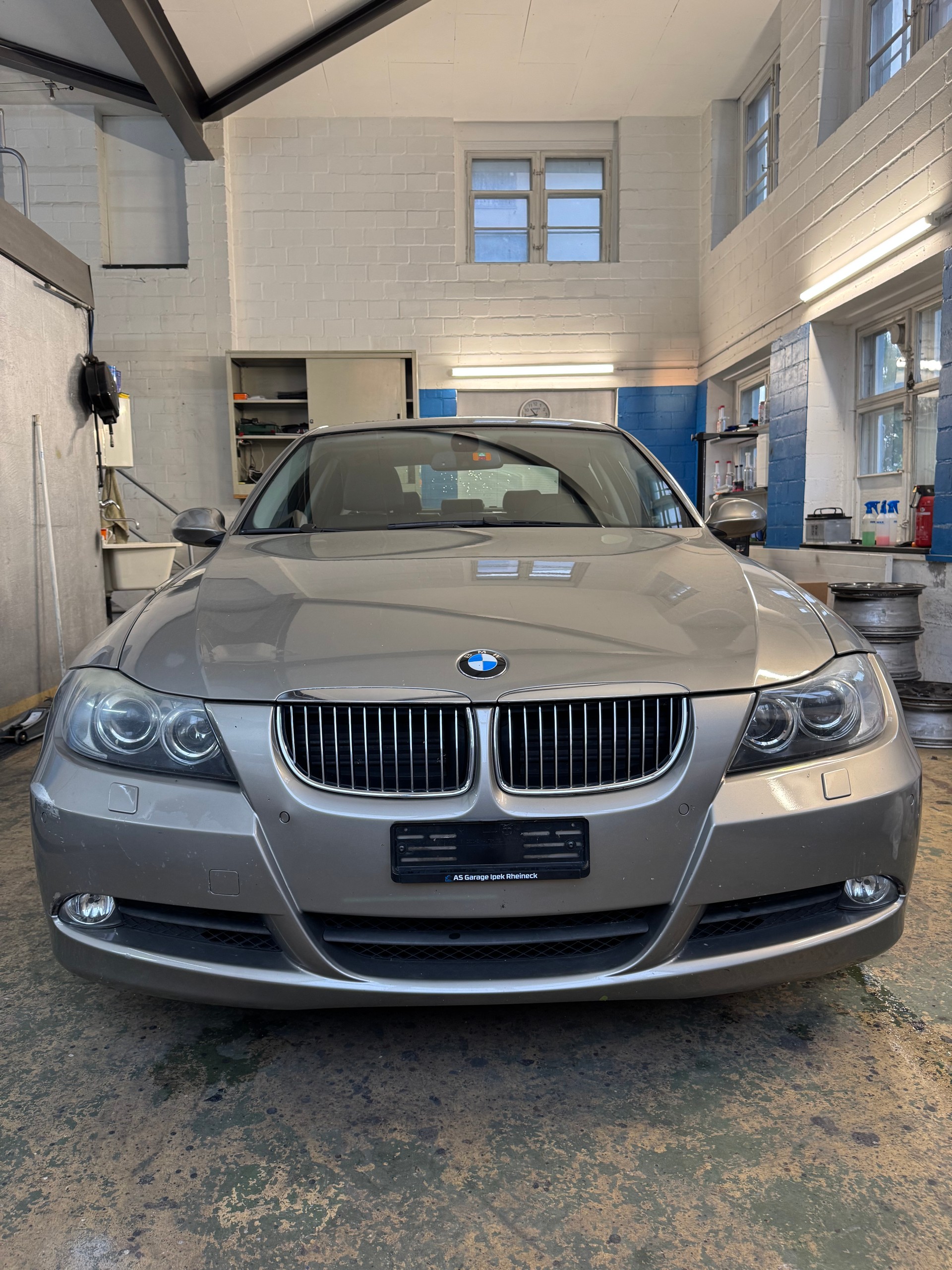 BMW 325i Steptronic-image-1