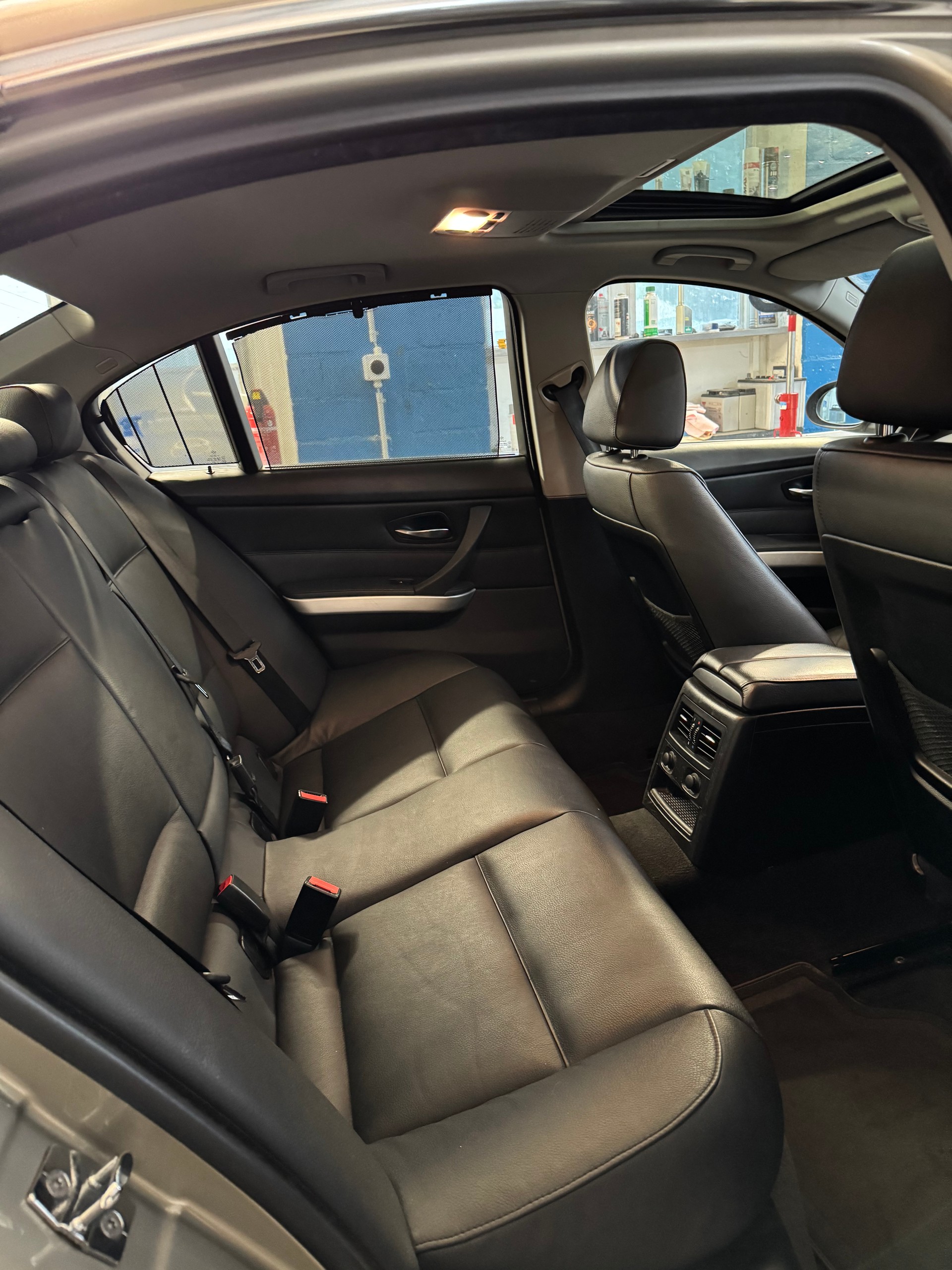 BMW 325i Steptronic-image-6