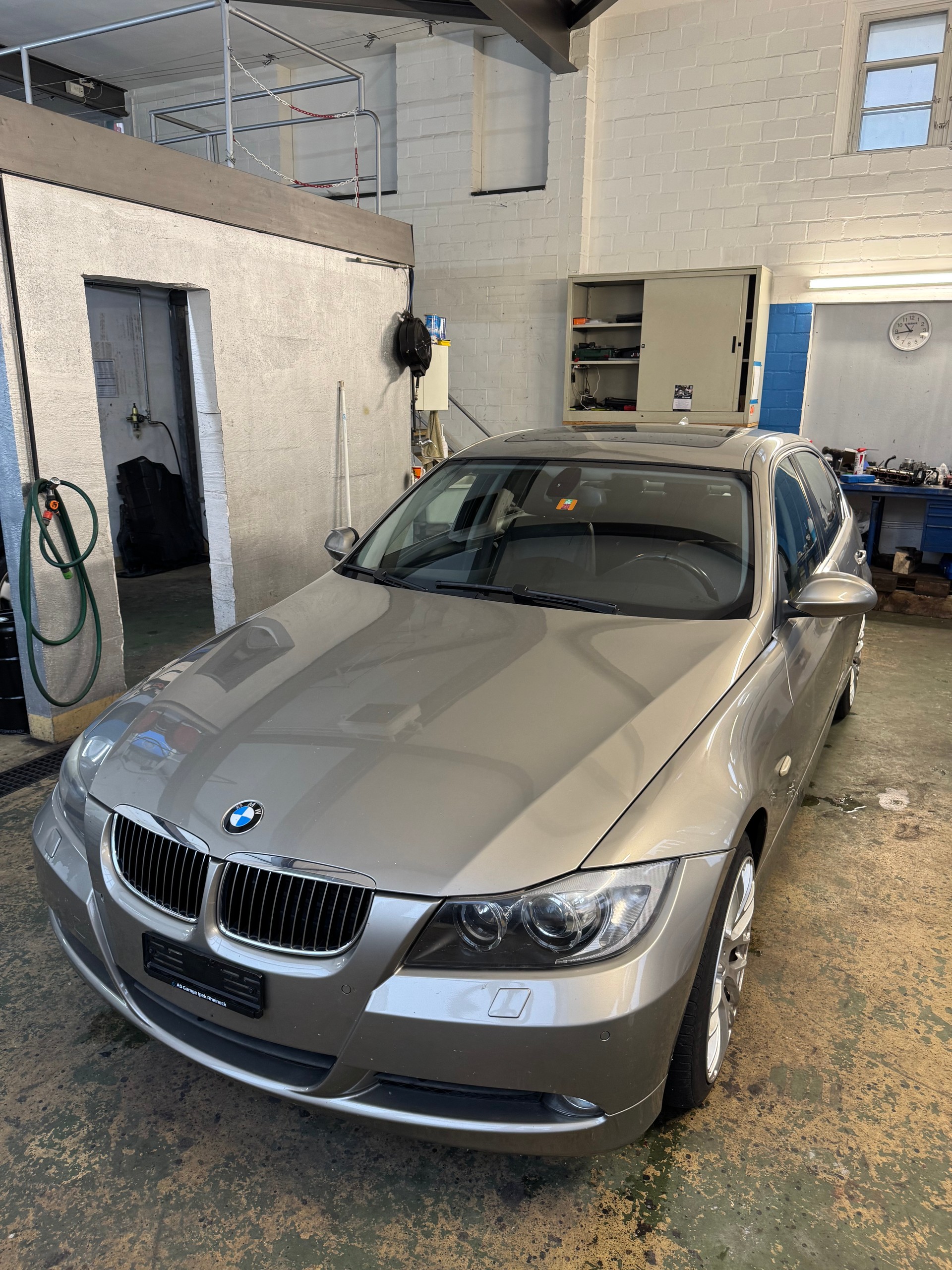 BMW 325i Steptronic-image-2