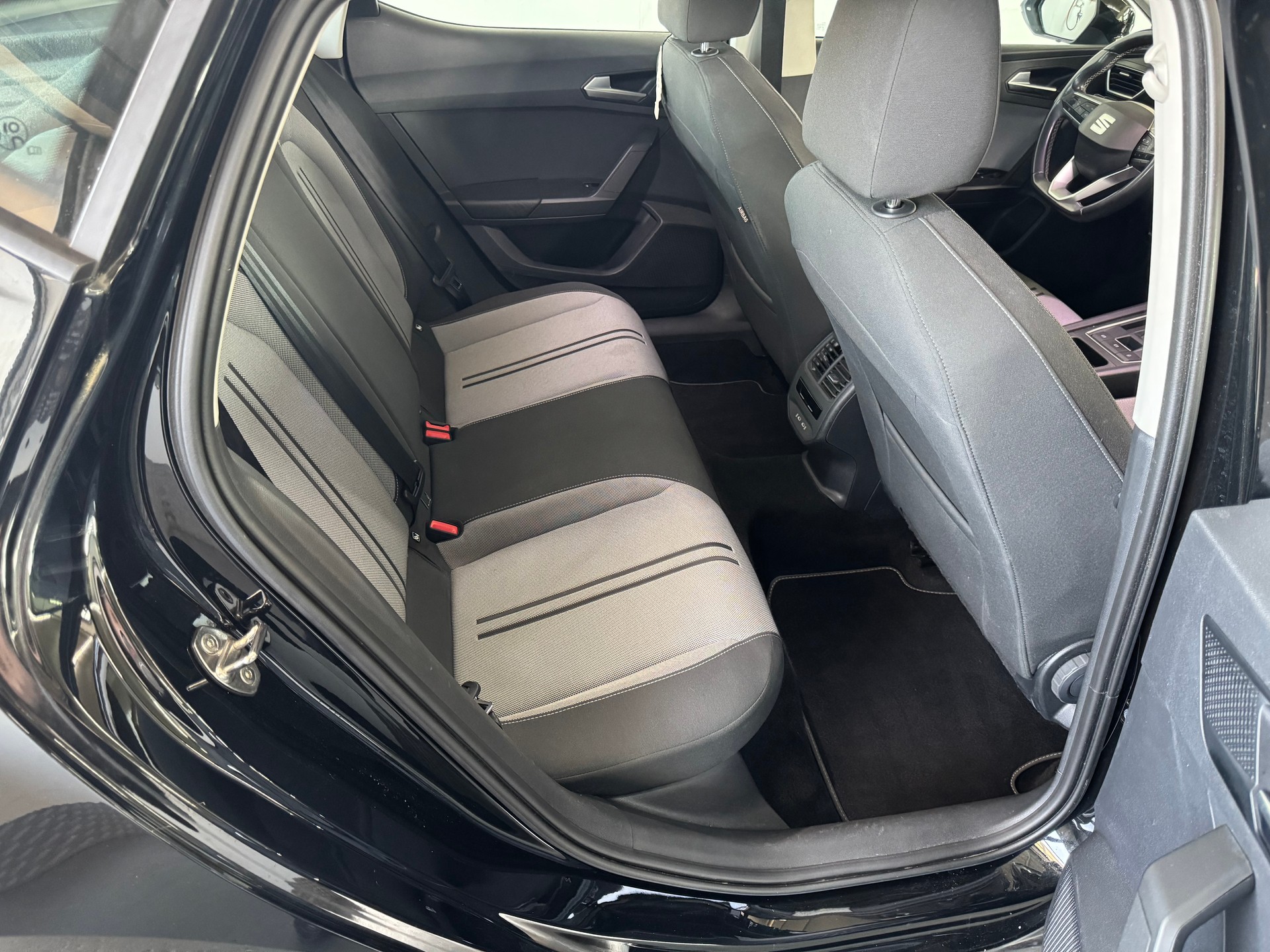 SEAT Leon 1.5 TGI DSG Style-image-25