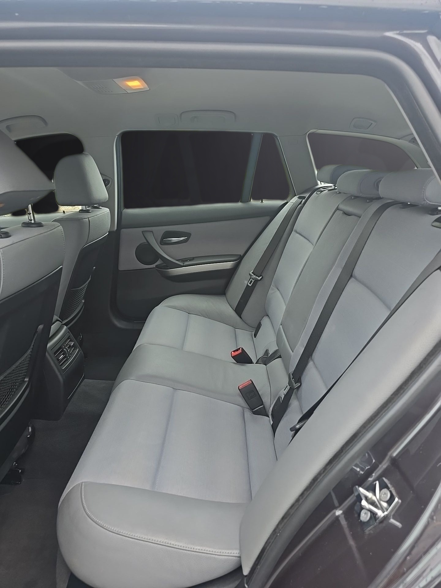 BMW 320d Touring Steptronic-image-18