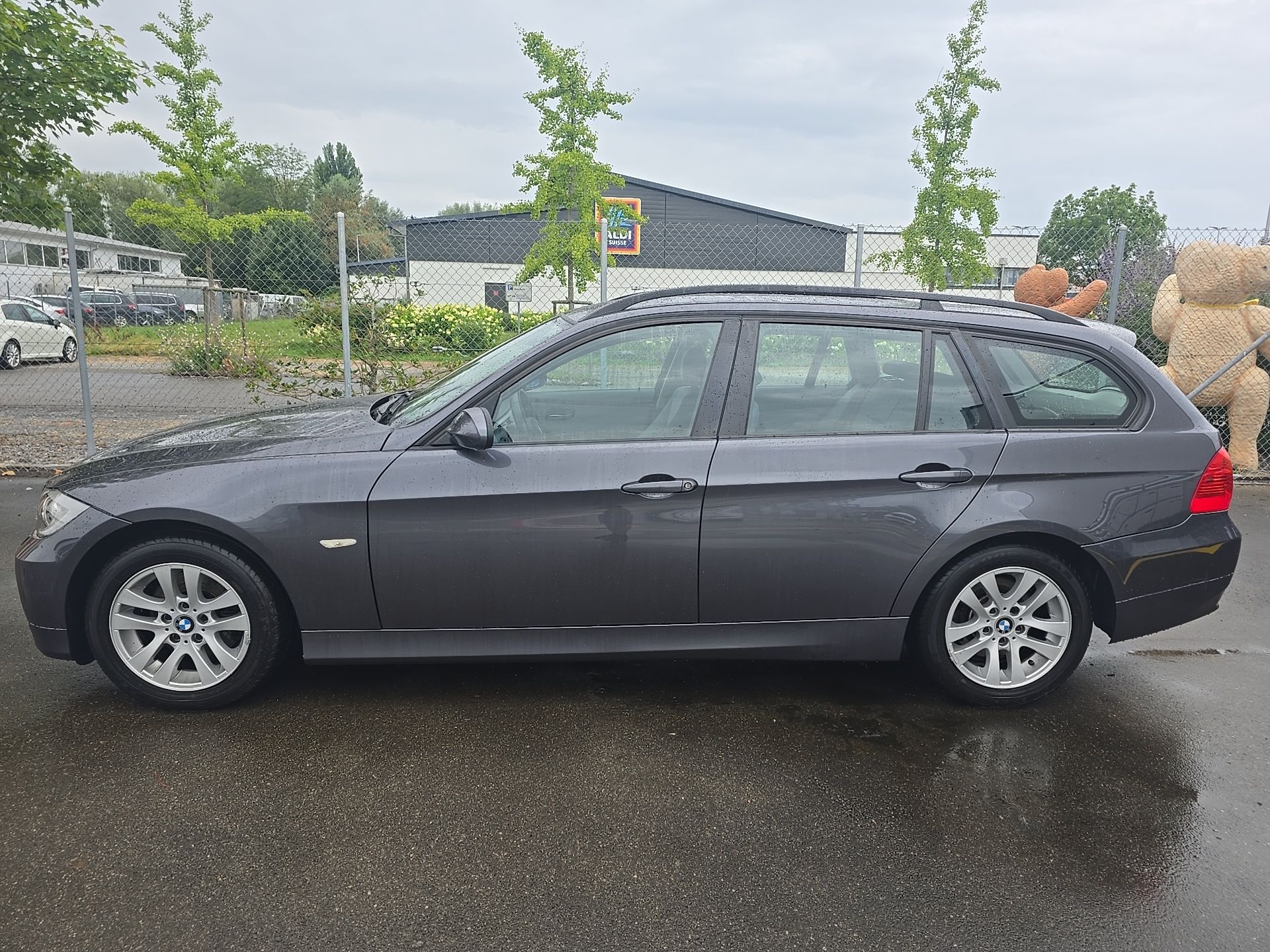 BMW 320d Touring Steptronic-image-5