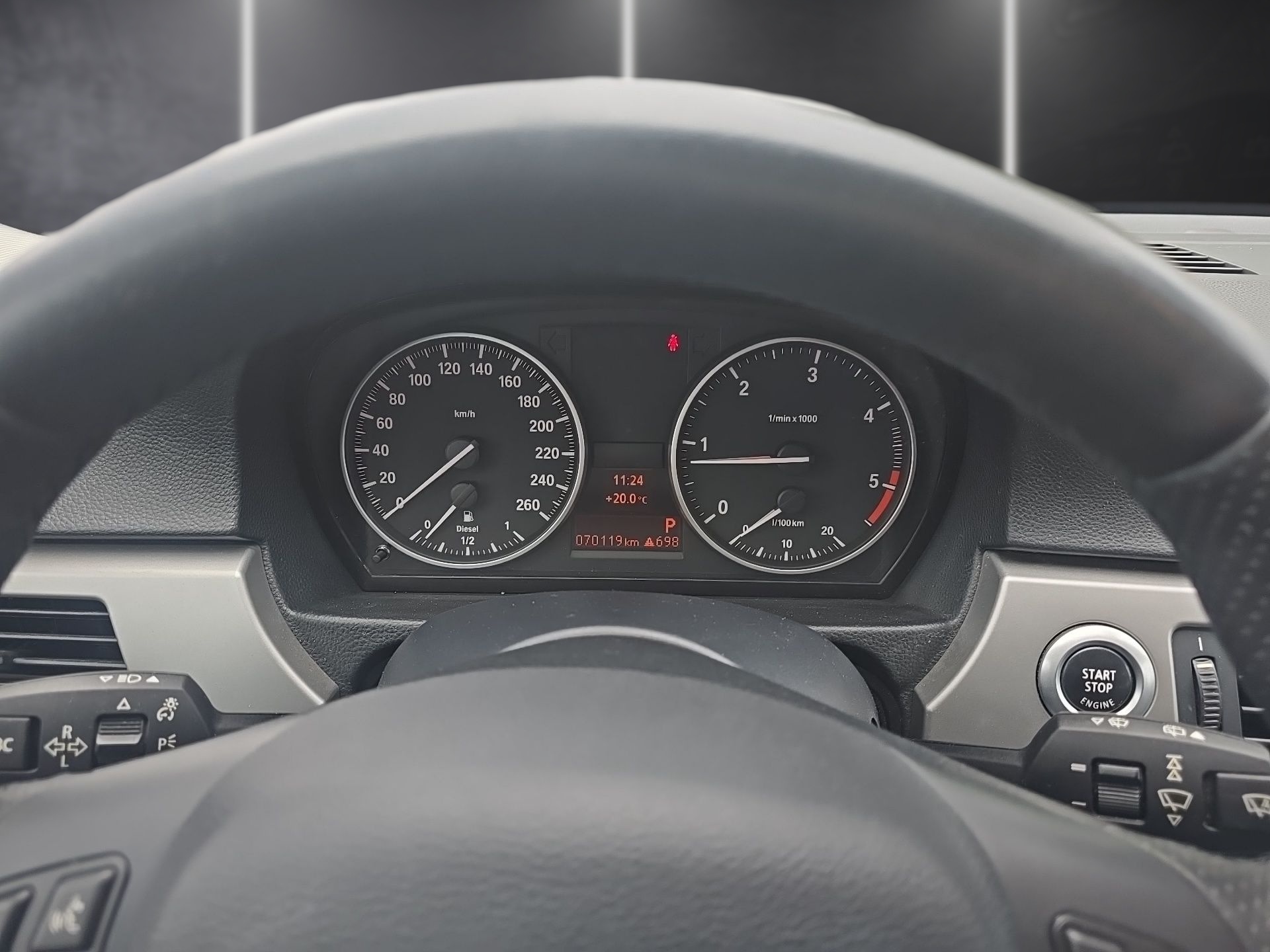 BMW 320d Touring Steptronic-image-14