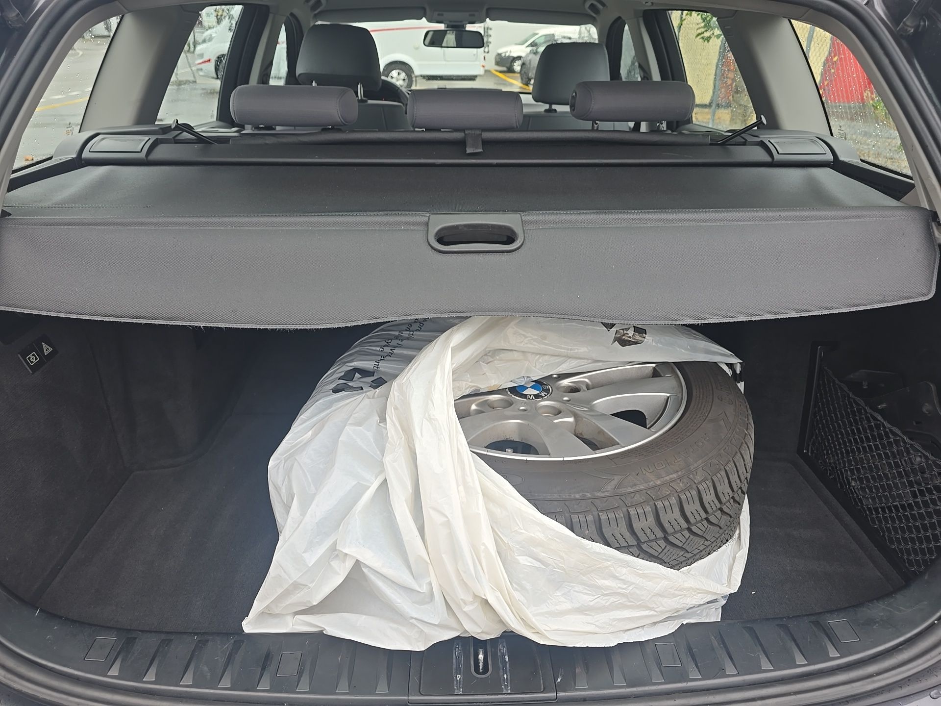 BMW 320d Touring Steptronic-image-17