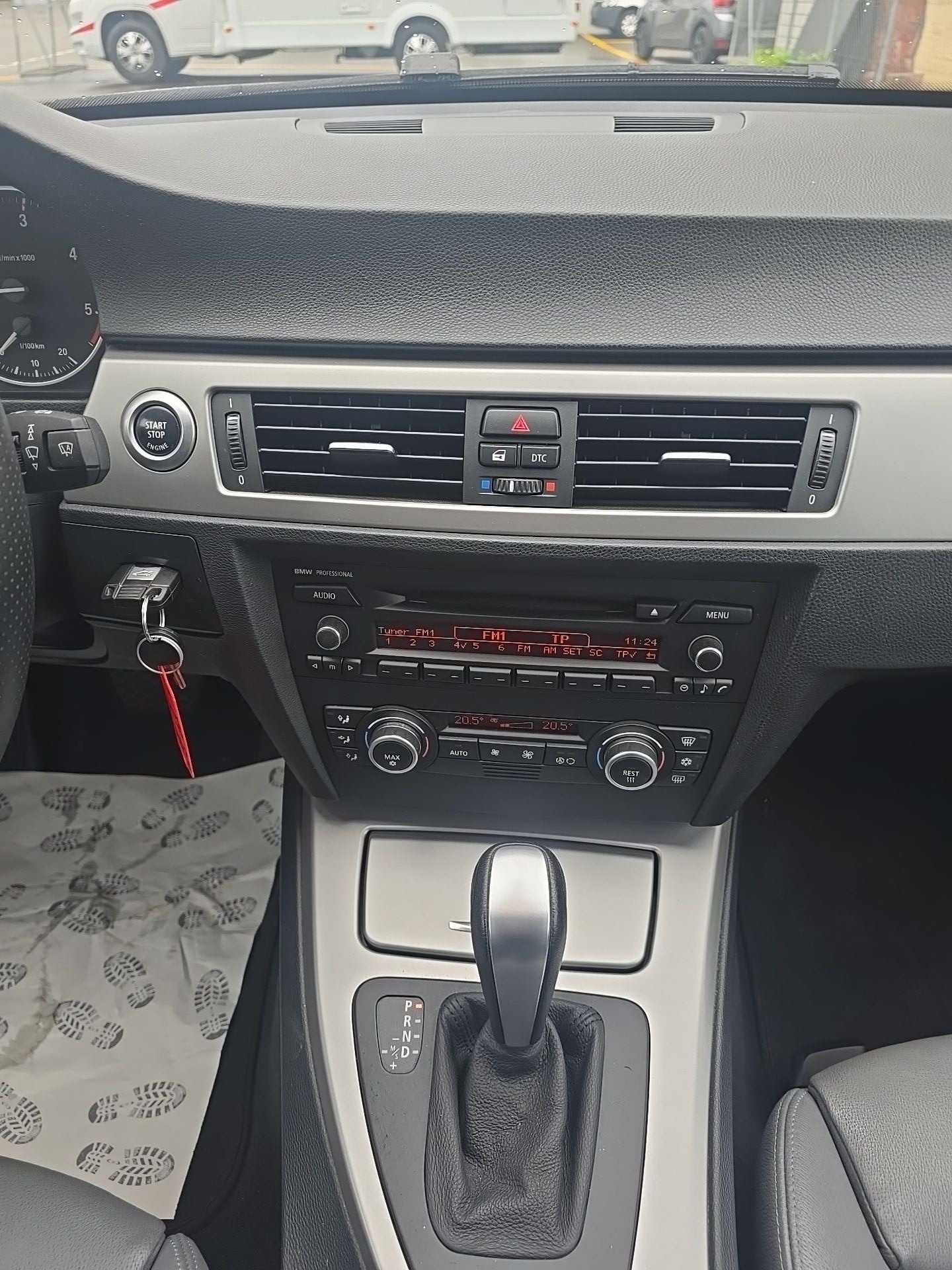 BMW 320d Touring Steptronic-image-13