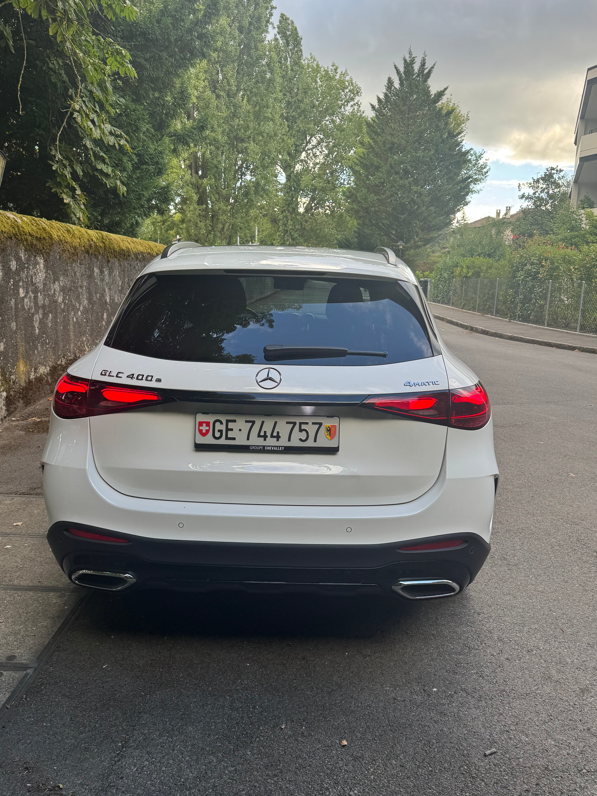 MERCEDES-BENZ GLC 400 e 4Matic 9G-Tronic-image-2
