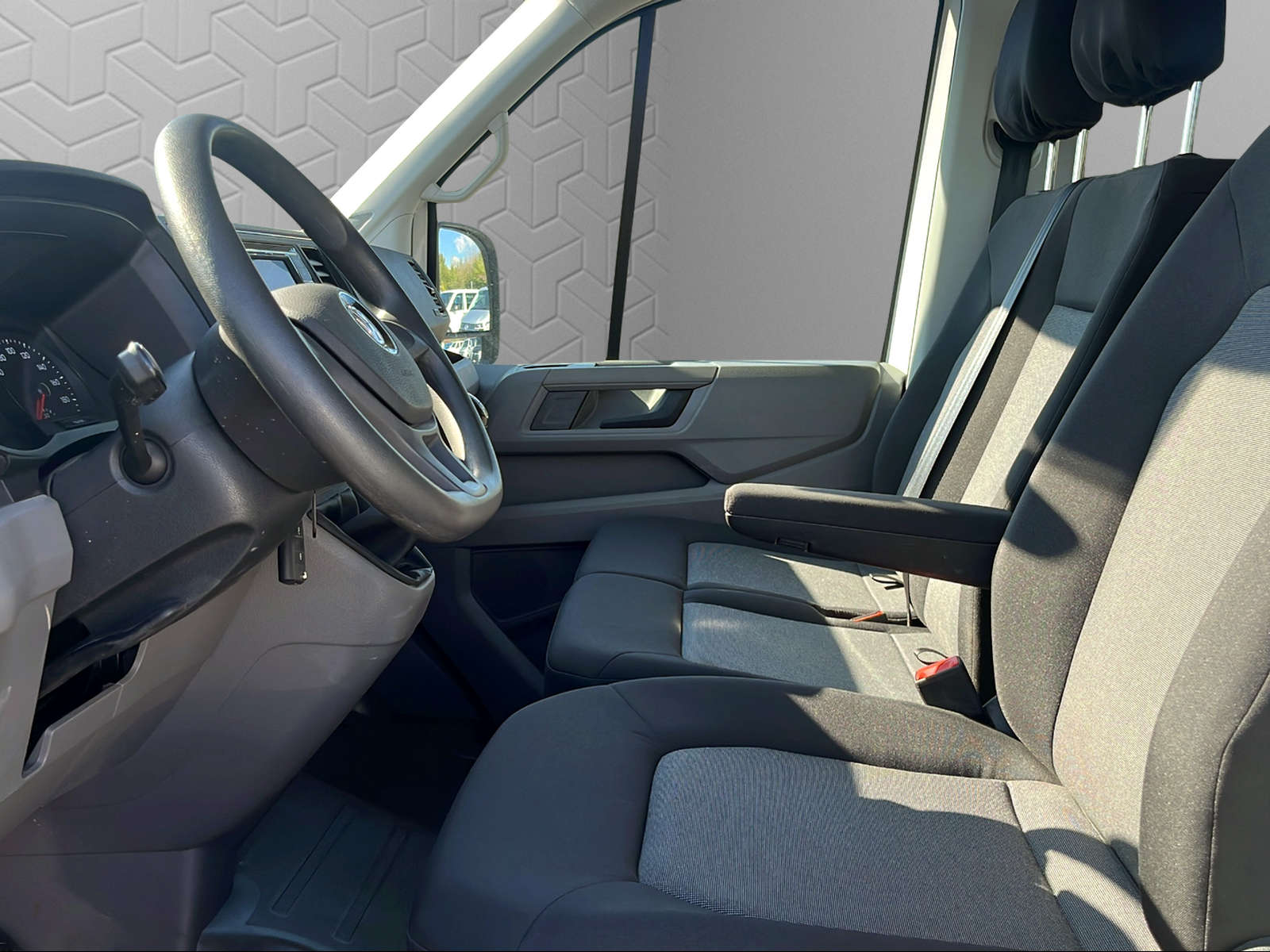 VW Crafter 35 2.0 TDI L3 HD-image-4